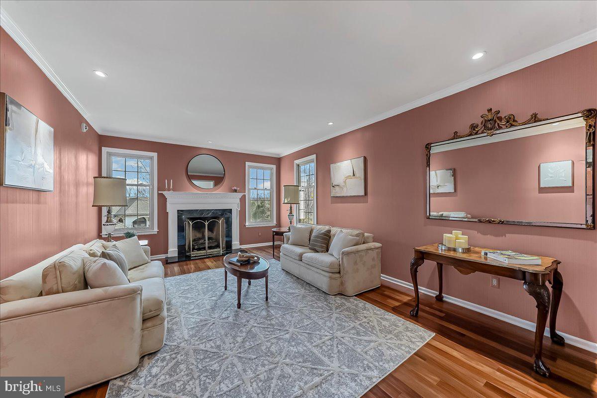 BRYN MAWR - Residential