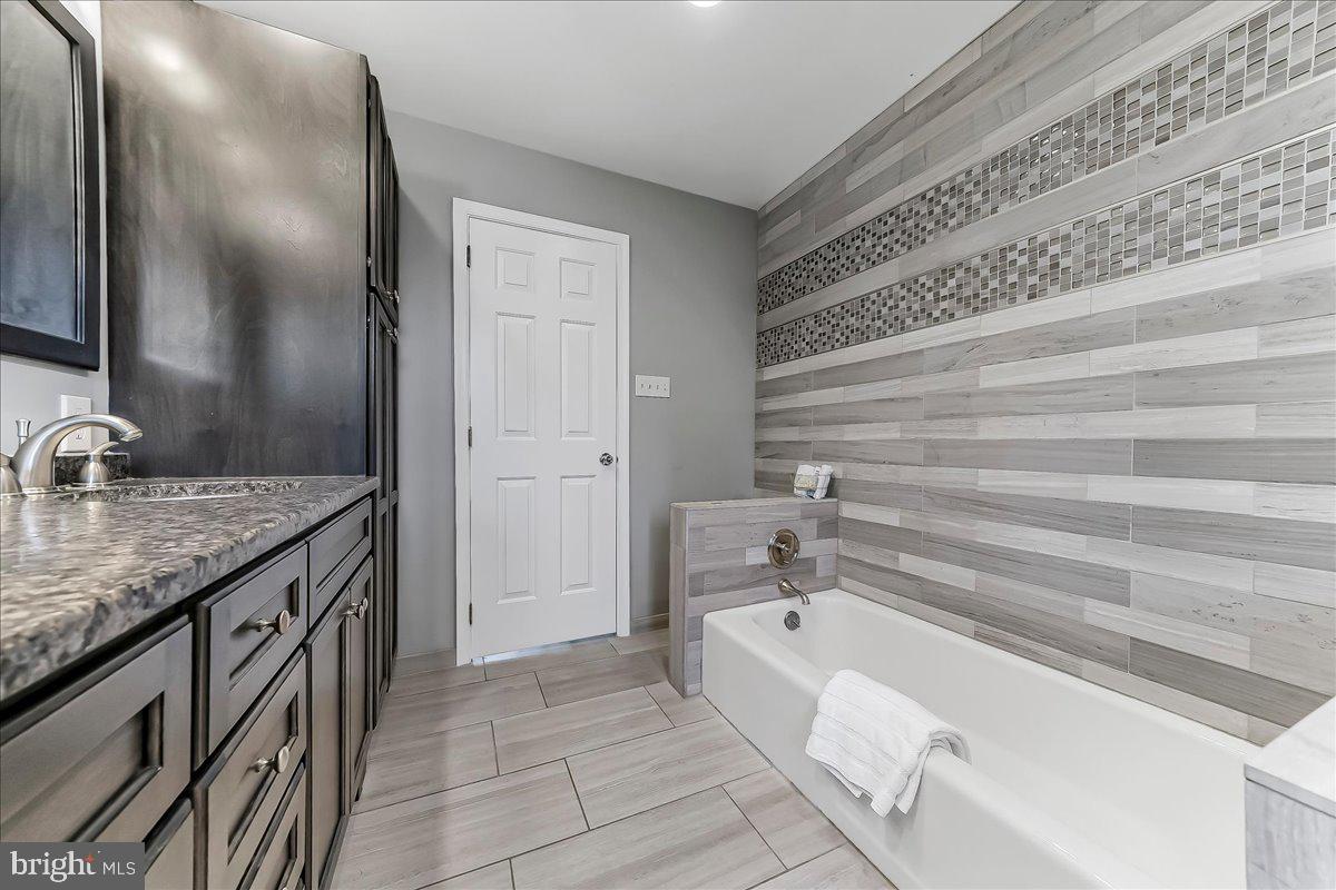 BRYN MAWR - Residential