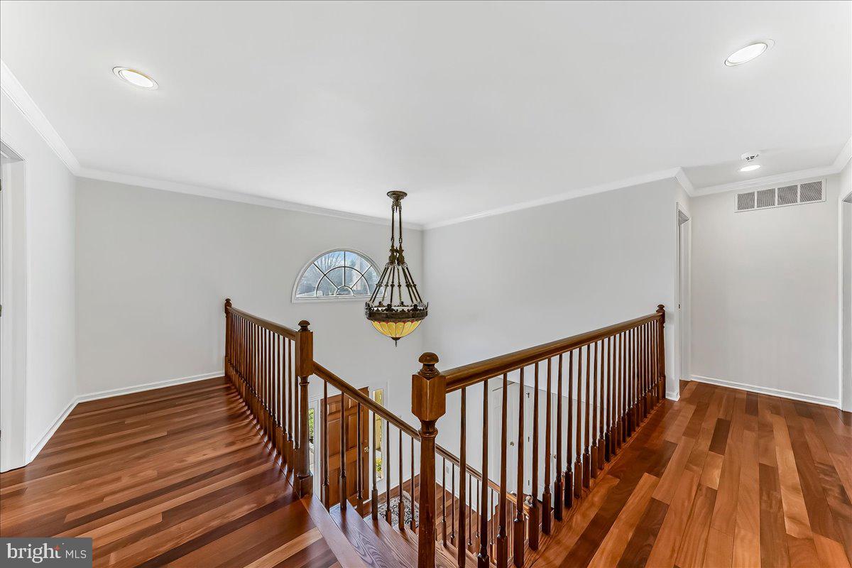 BRYN MAWR - Residential