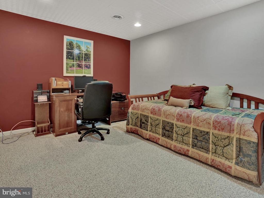 FAIRWINDS - Residential