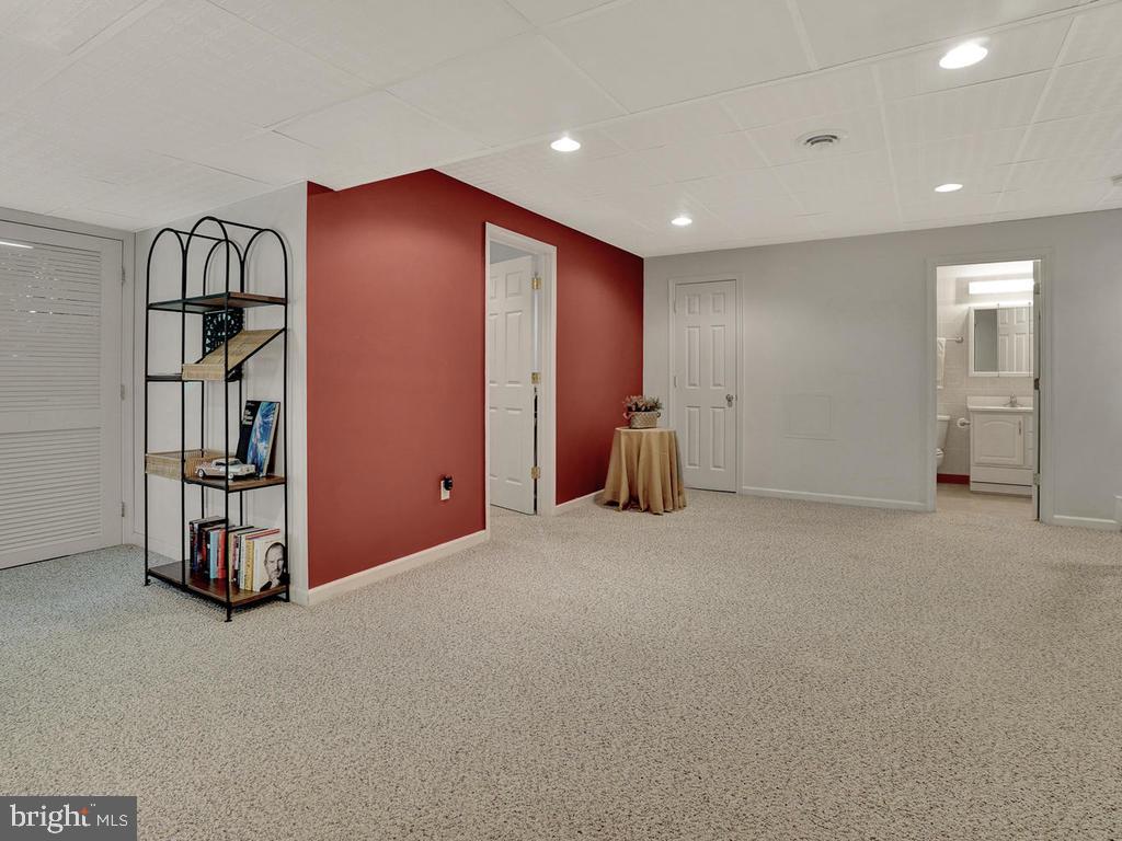 FAIRWINDS - Residential