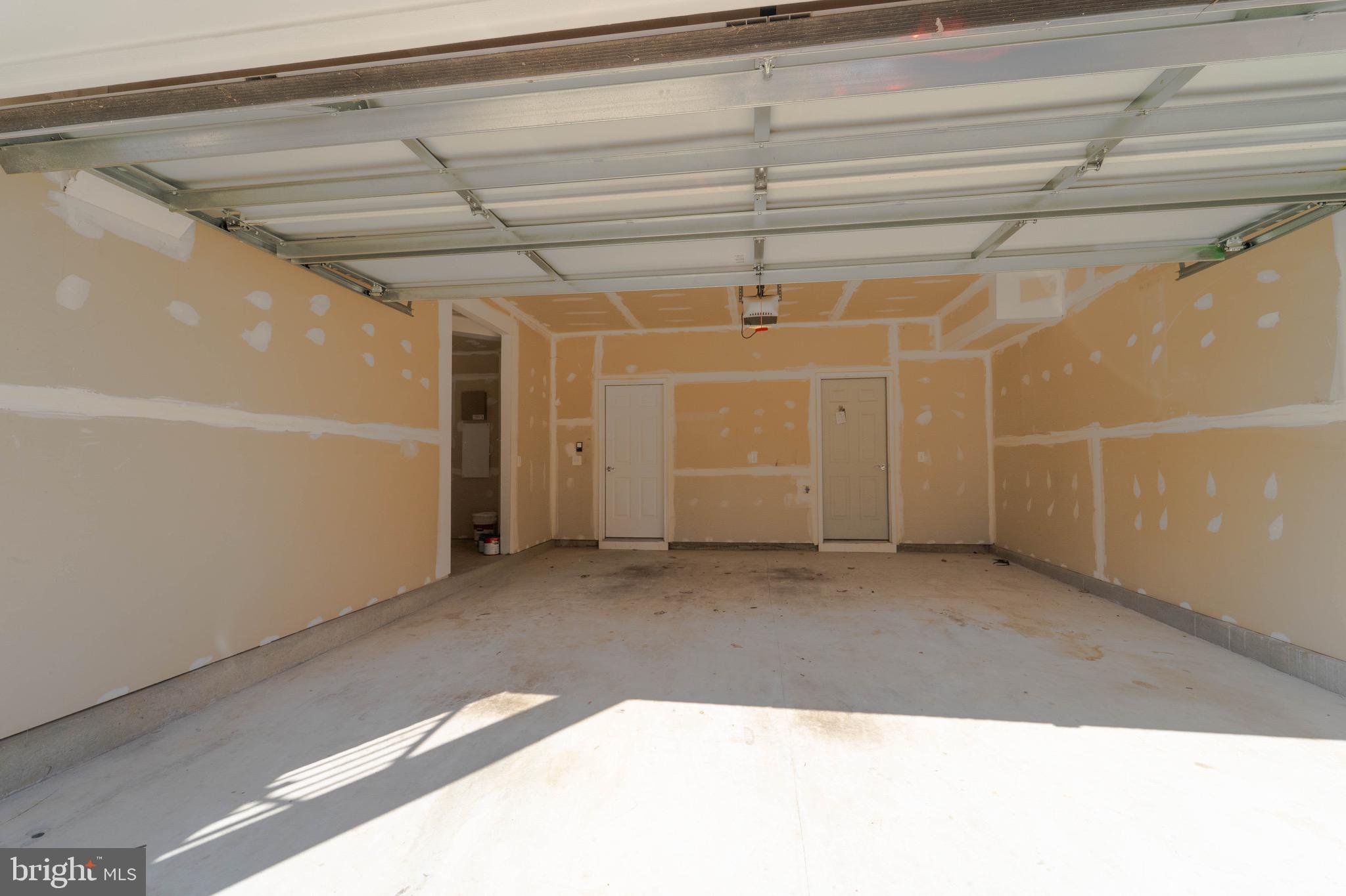 CHANTILLY - Residential Lease