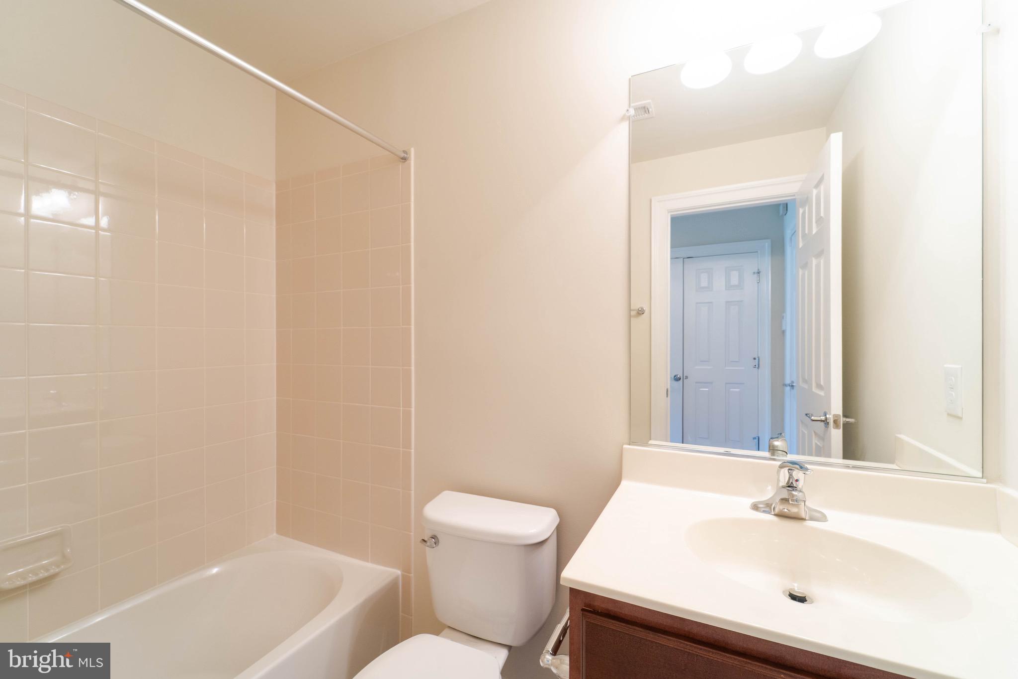 CHANTILLY - Residential Lease