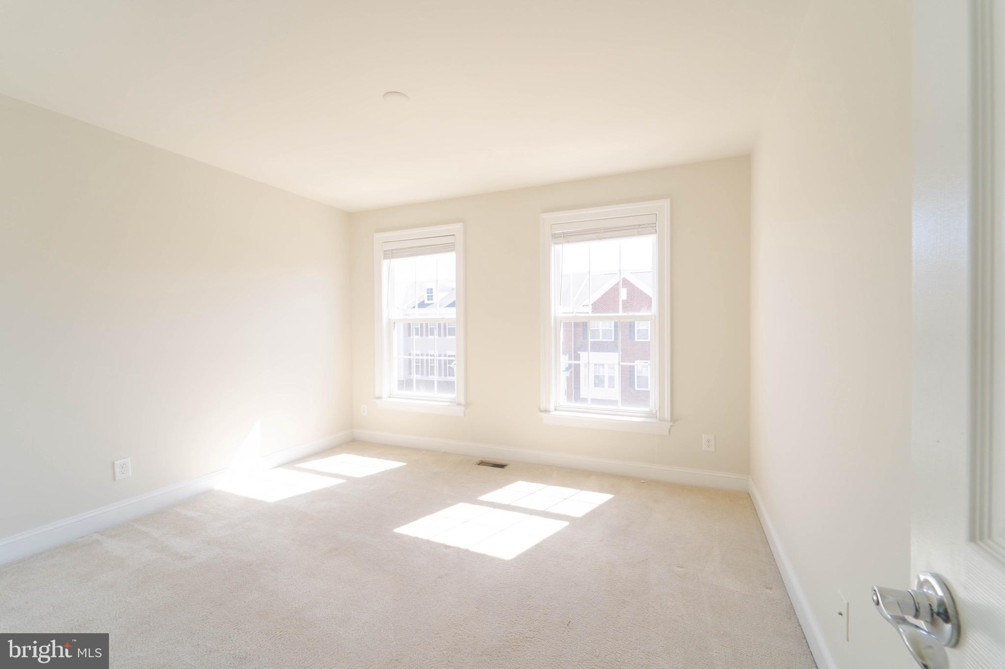 CHANTILLY - Residential Lease