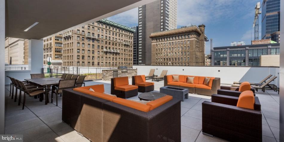 WASHINGTON SQ - Residential Lease