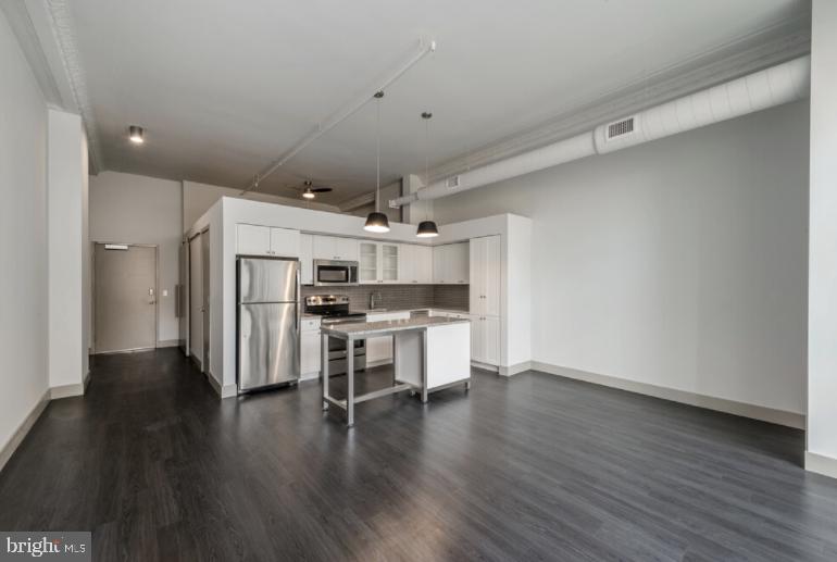 WASHINGTON SQ - Residential Lease