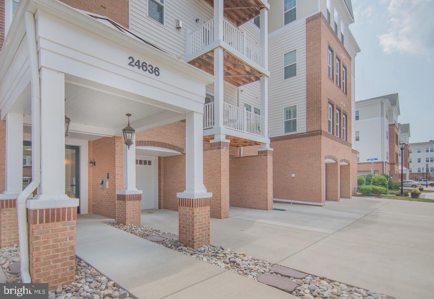 24636 WOOLLY MAMMOTH TERRACE 401