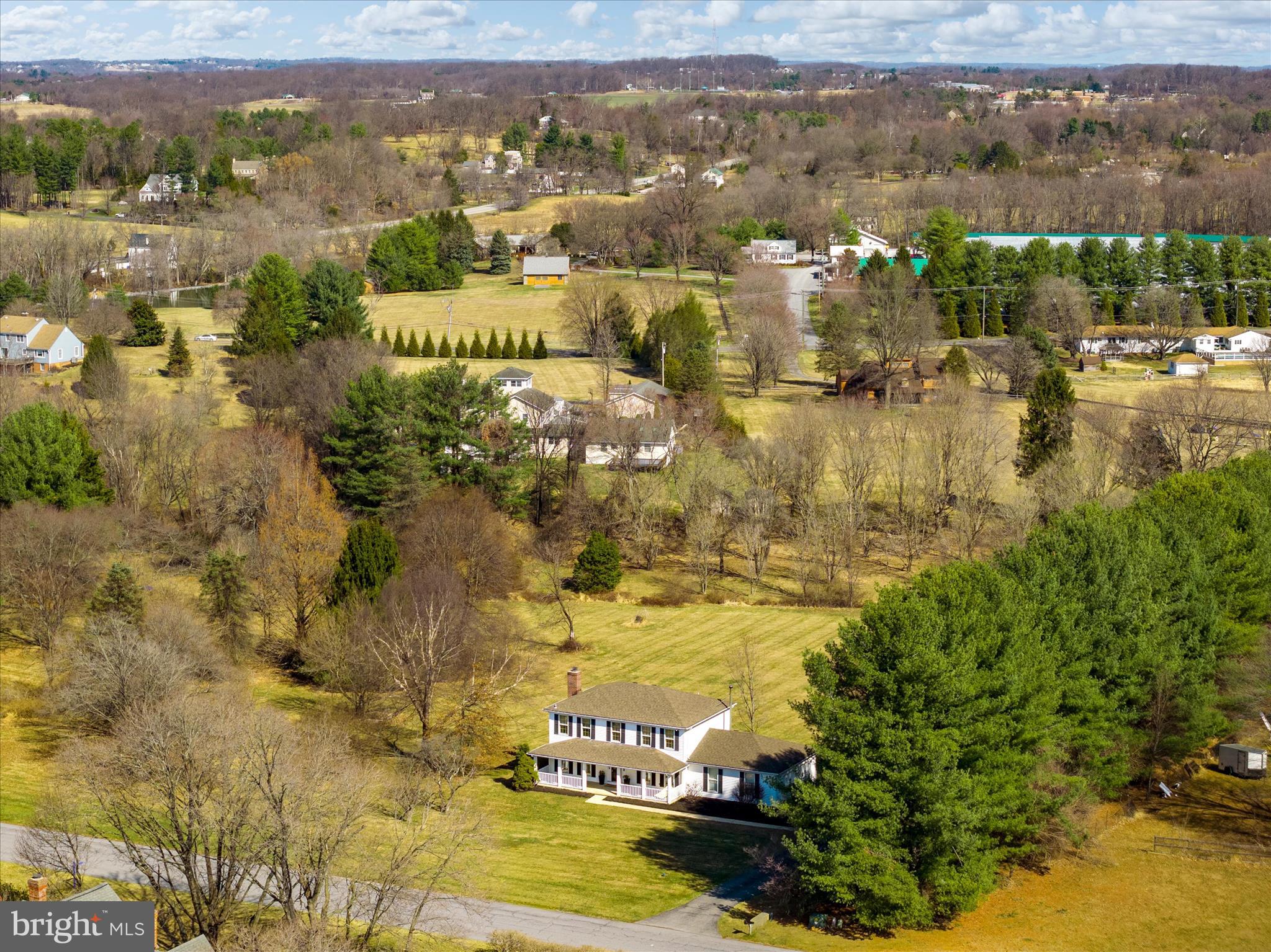 THE WARFIELDS - Residential
