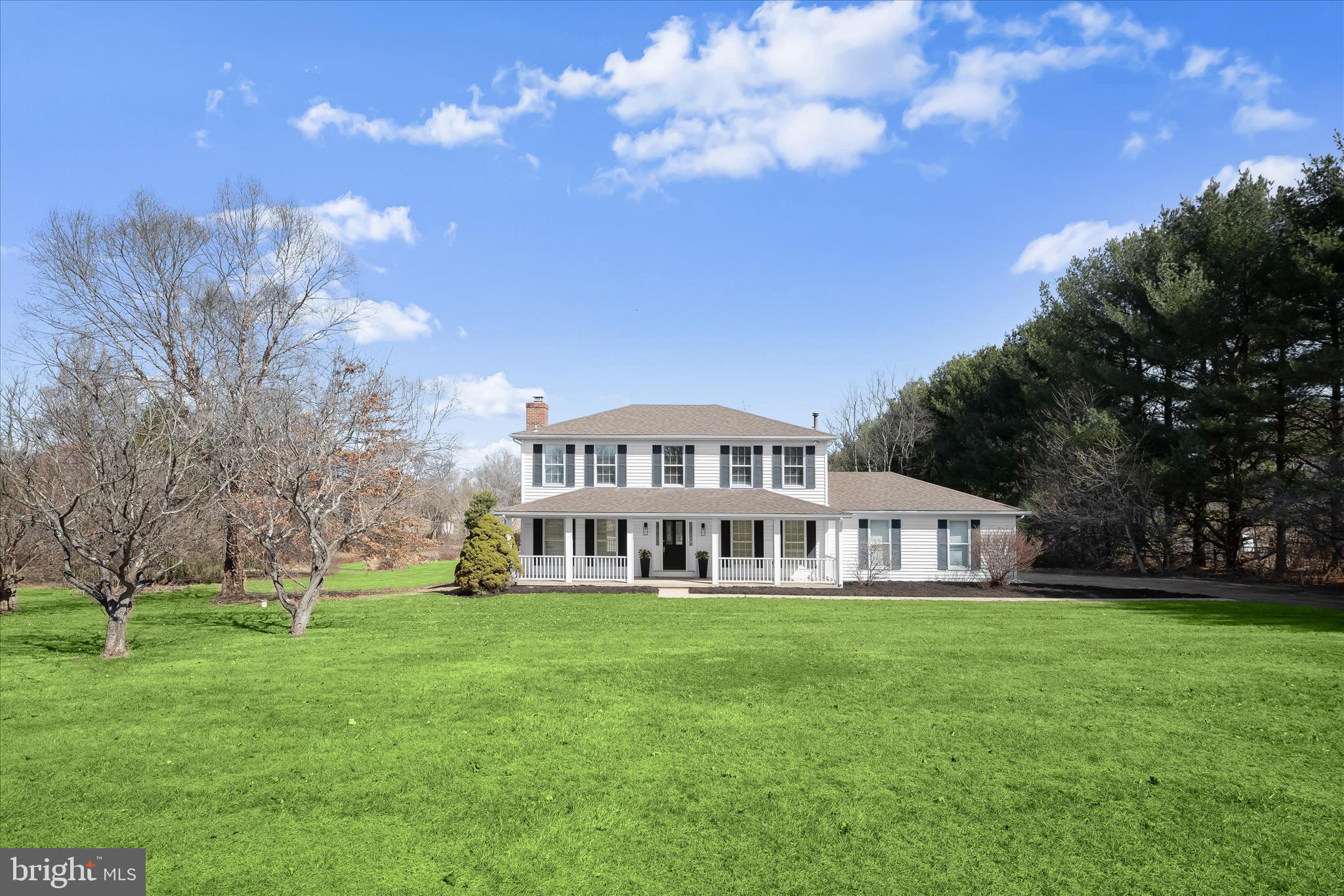 THE WARFIELDS - Residential