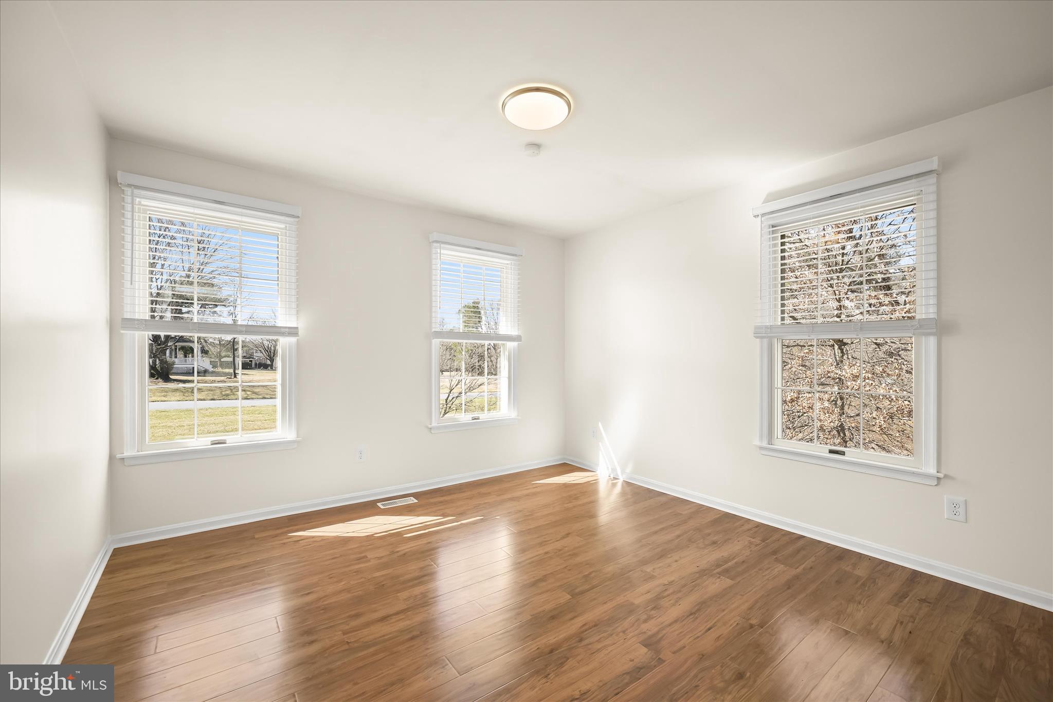 THE WARFIELDS - Residential