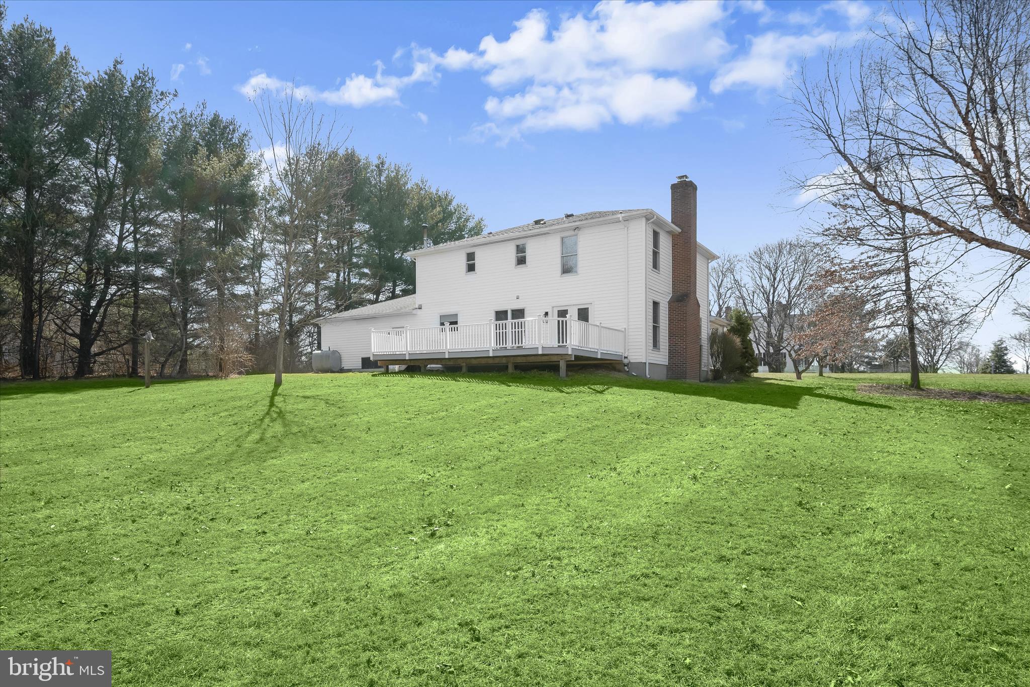 THE WARFIELDS - Residential