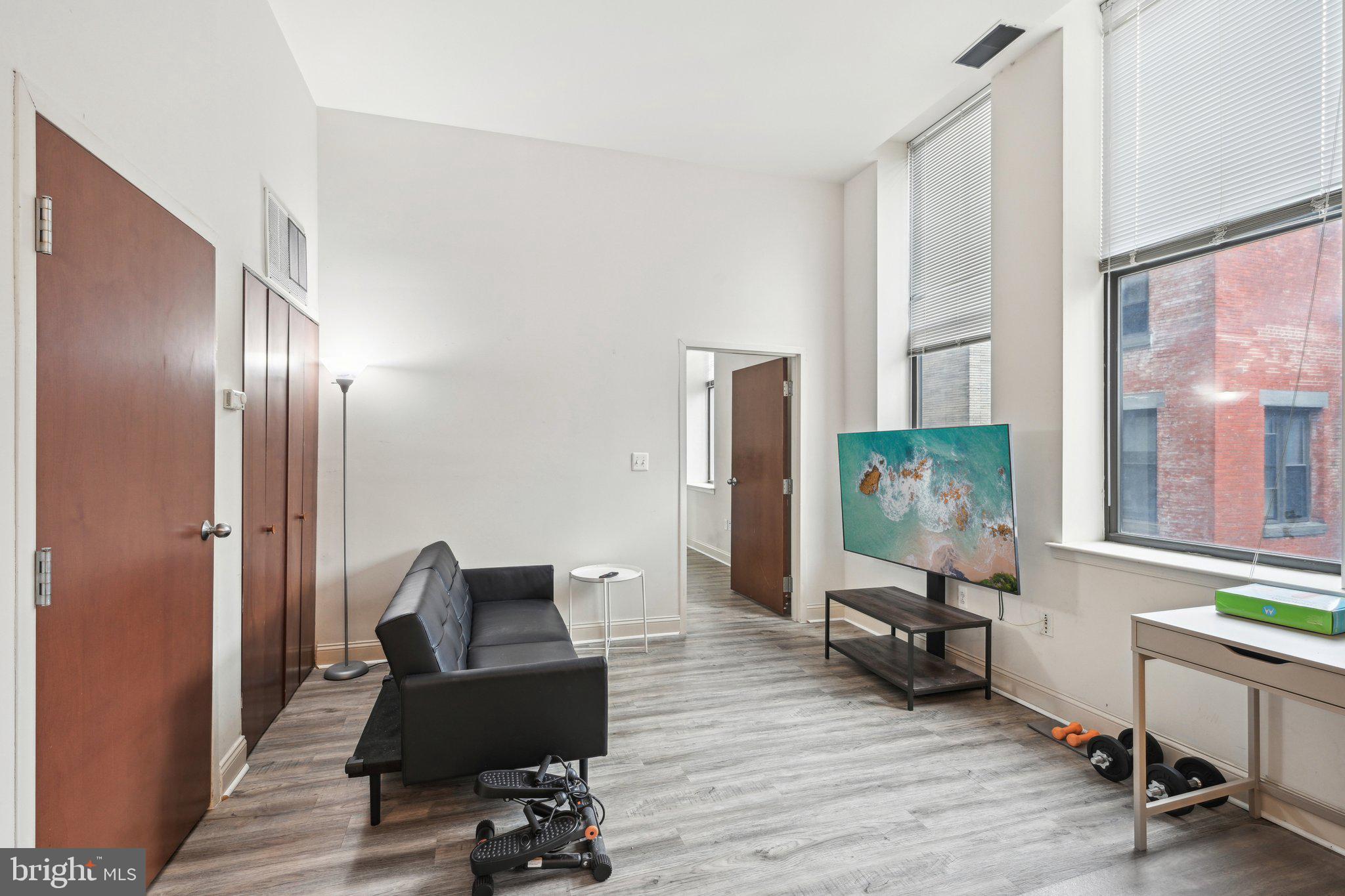 SOCIETY HILL - Residential