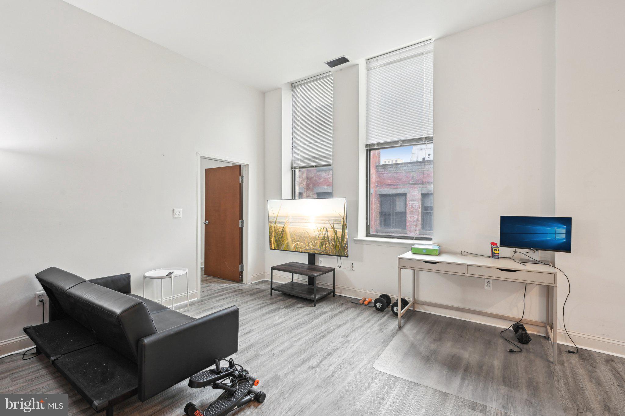 SOCIETY HILL - Residential