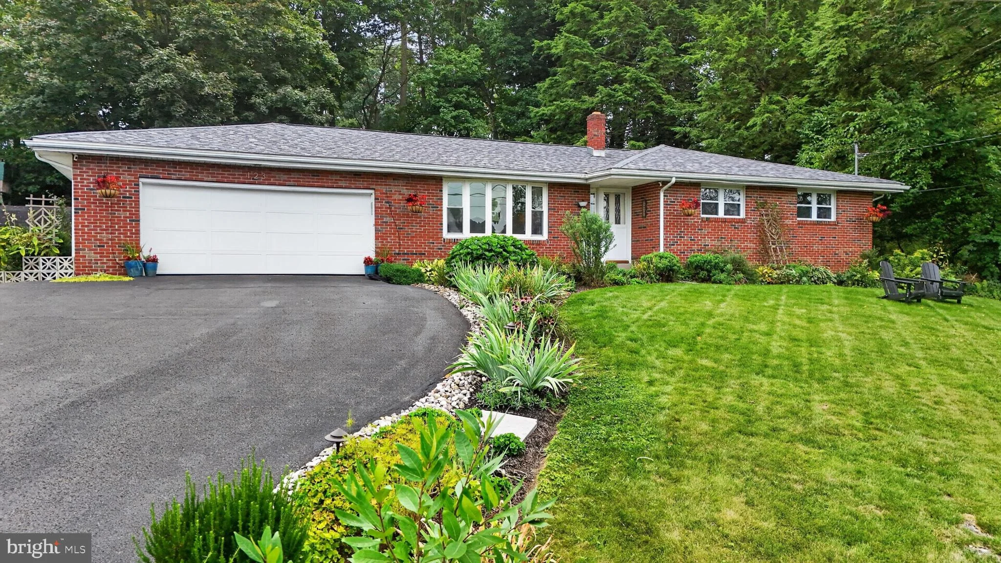 123 Donald Avenue, Pottsville, PA, 17901