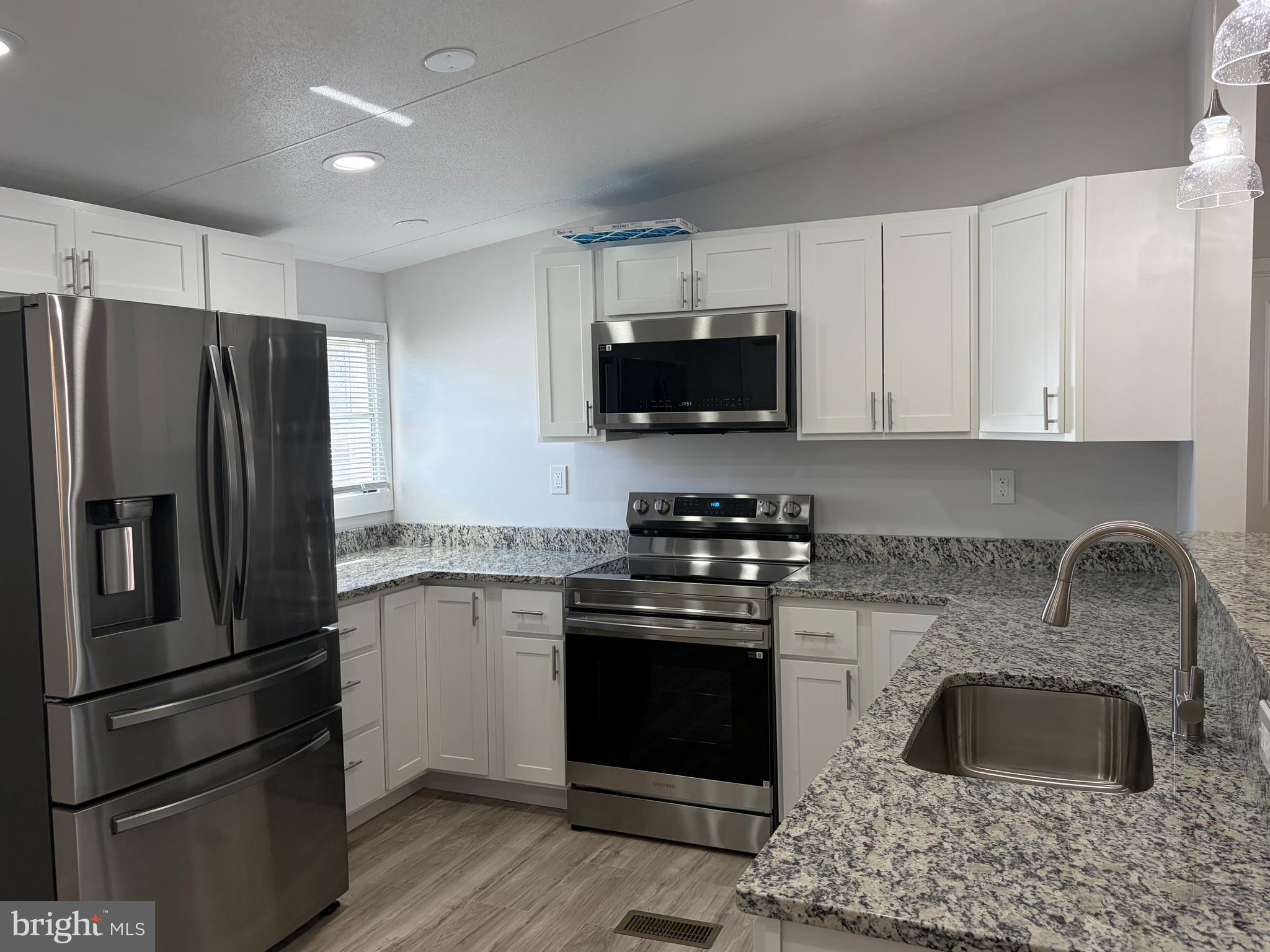 BRIARWOOD ESTATES - Residential