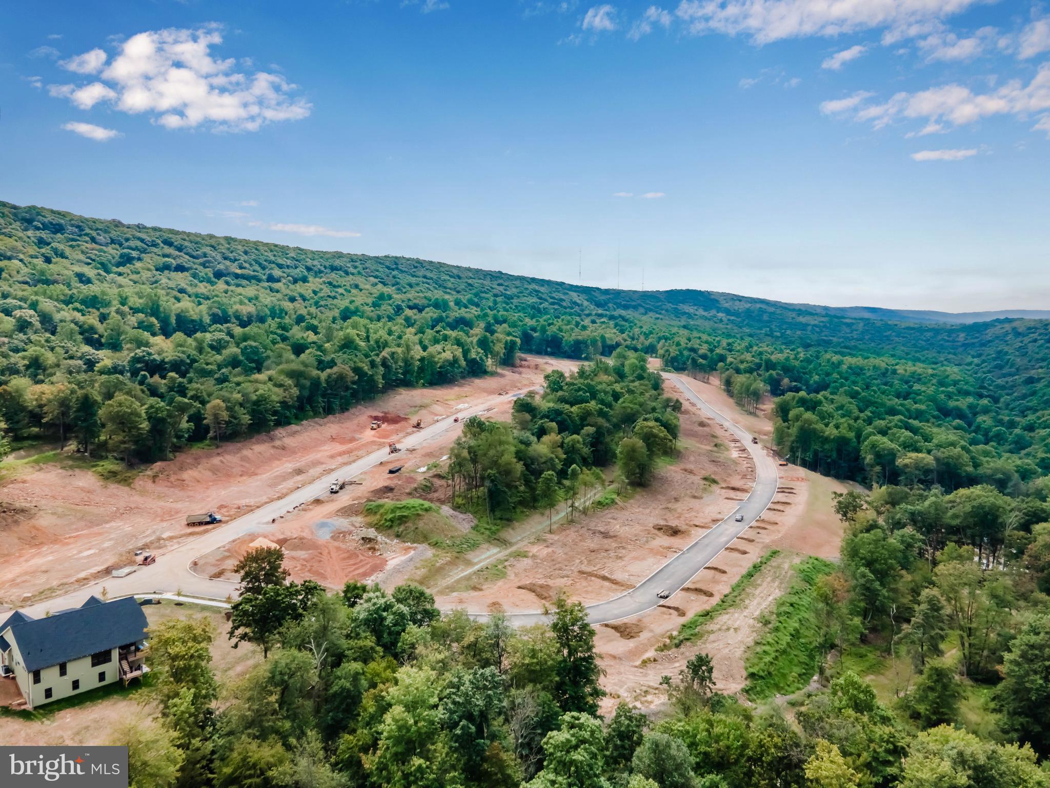 ROCKVILLE ESTATES - Land