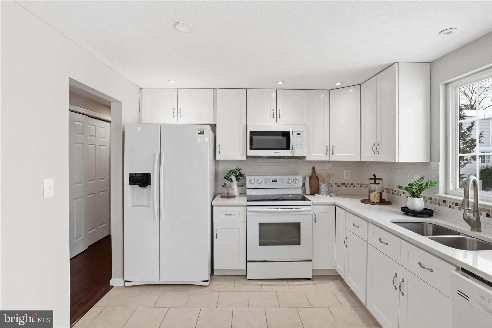 STARLIT PONDS - Residential