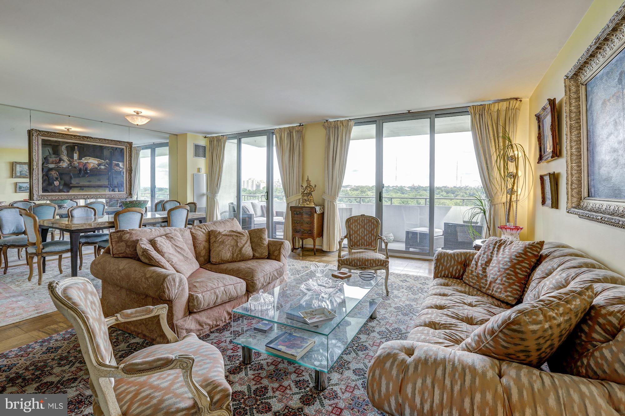 THE KENWOOD - Residential