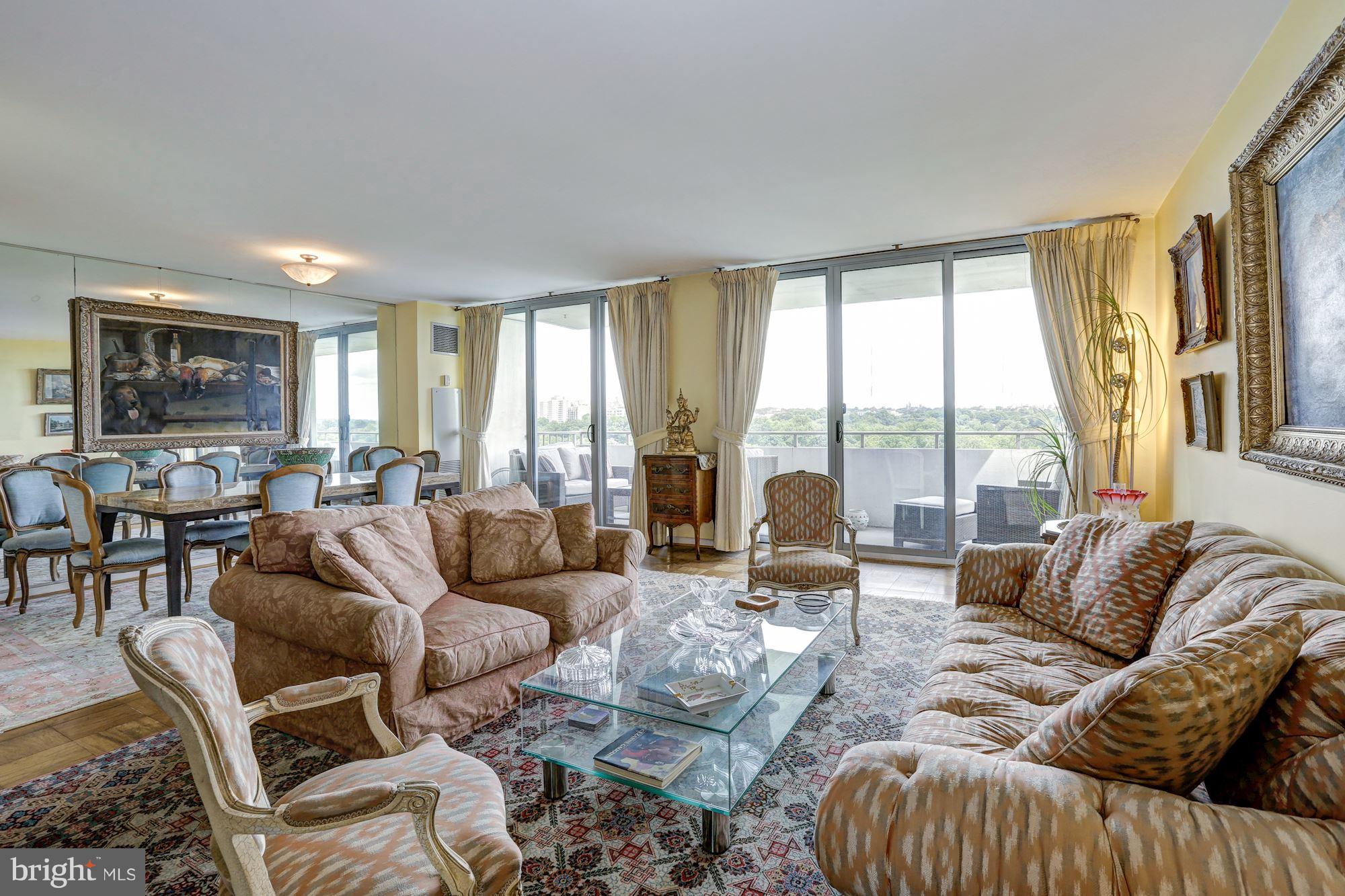 THE KENWOOD - Residential