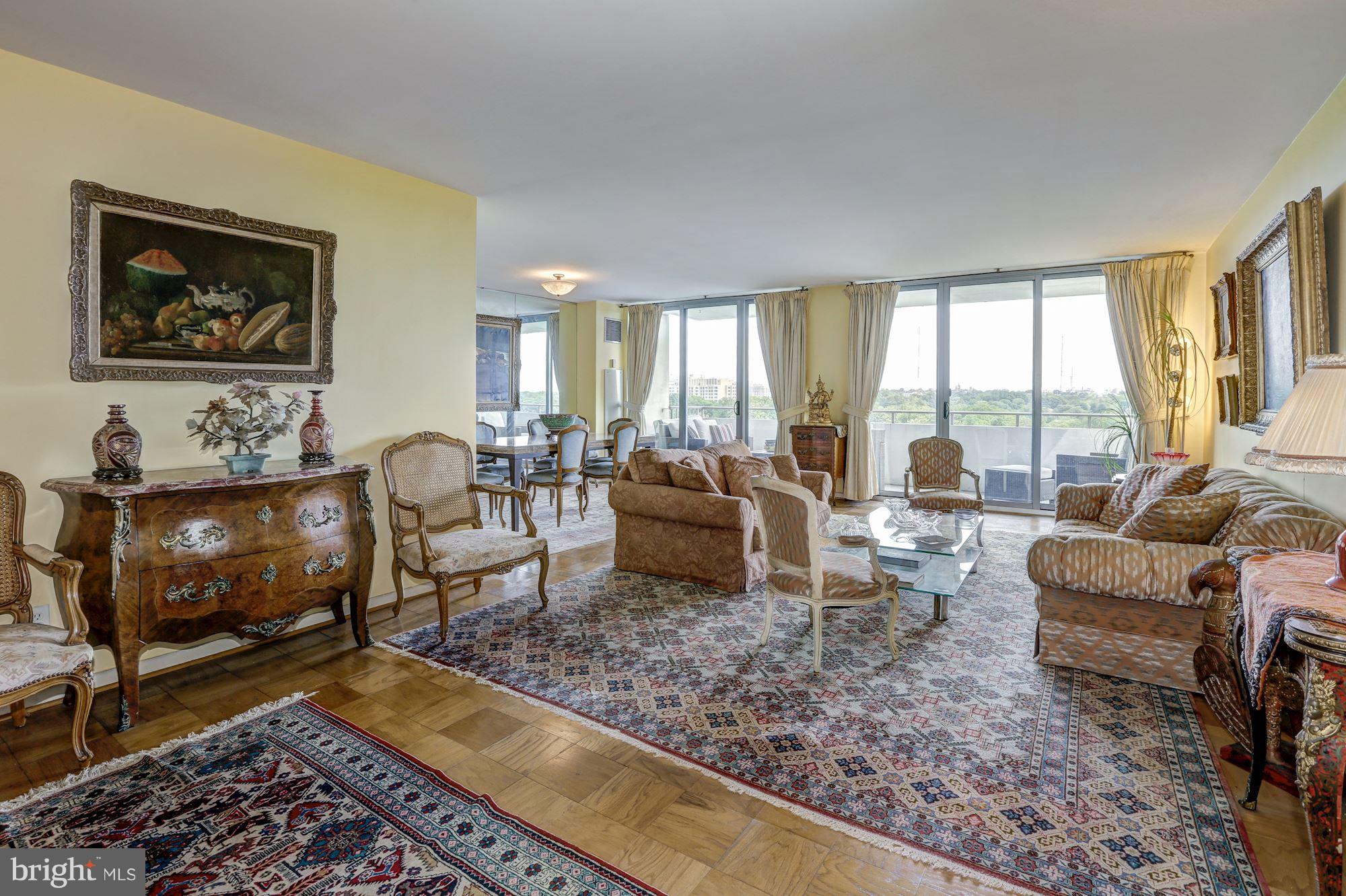 THE KENWOOD - Residential