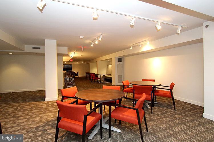 THE KENWOOD - Residential