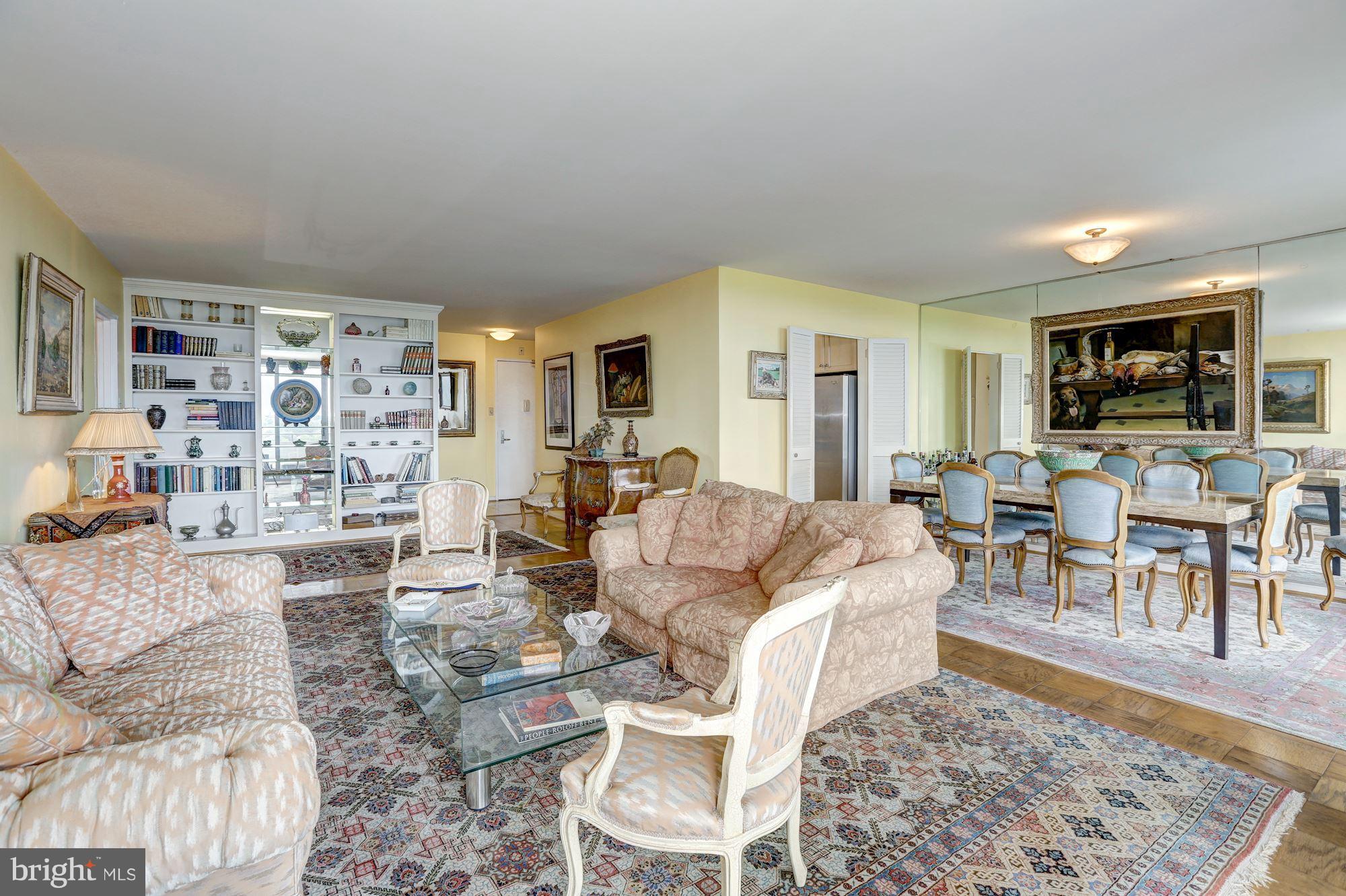 THE KENWOOD - Residential