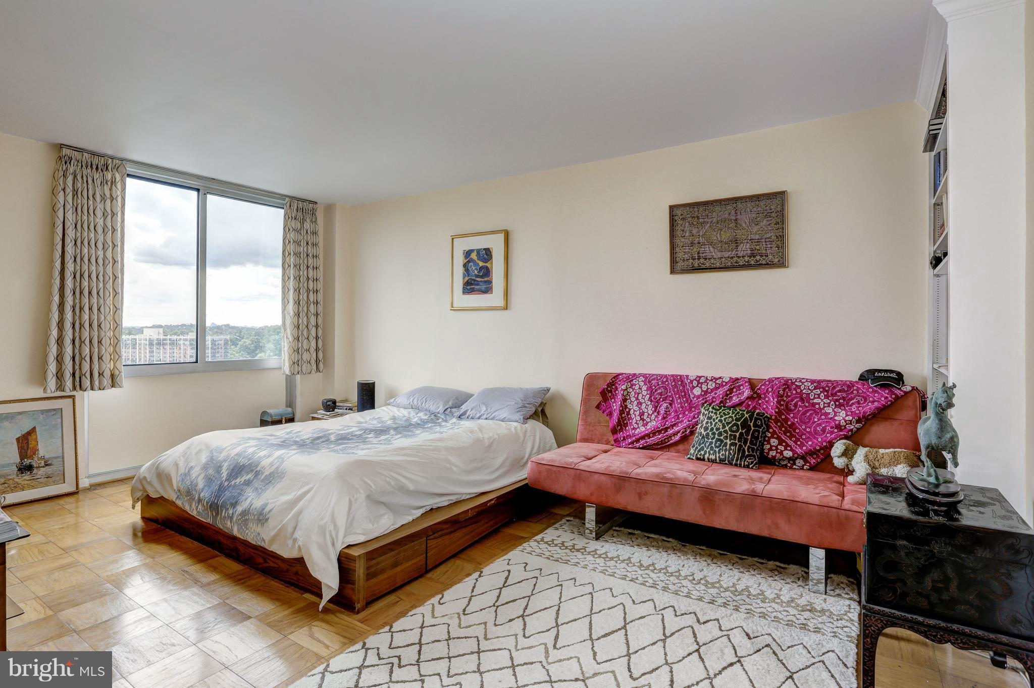 THE KENWOOD - Residential