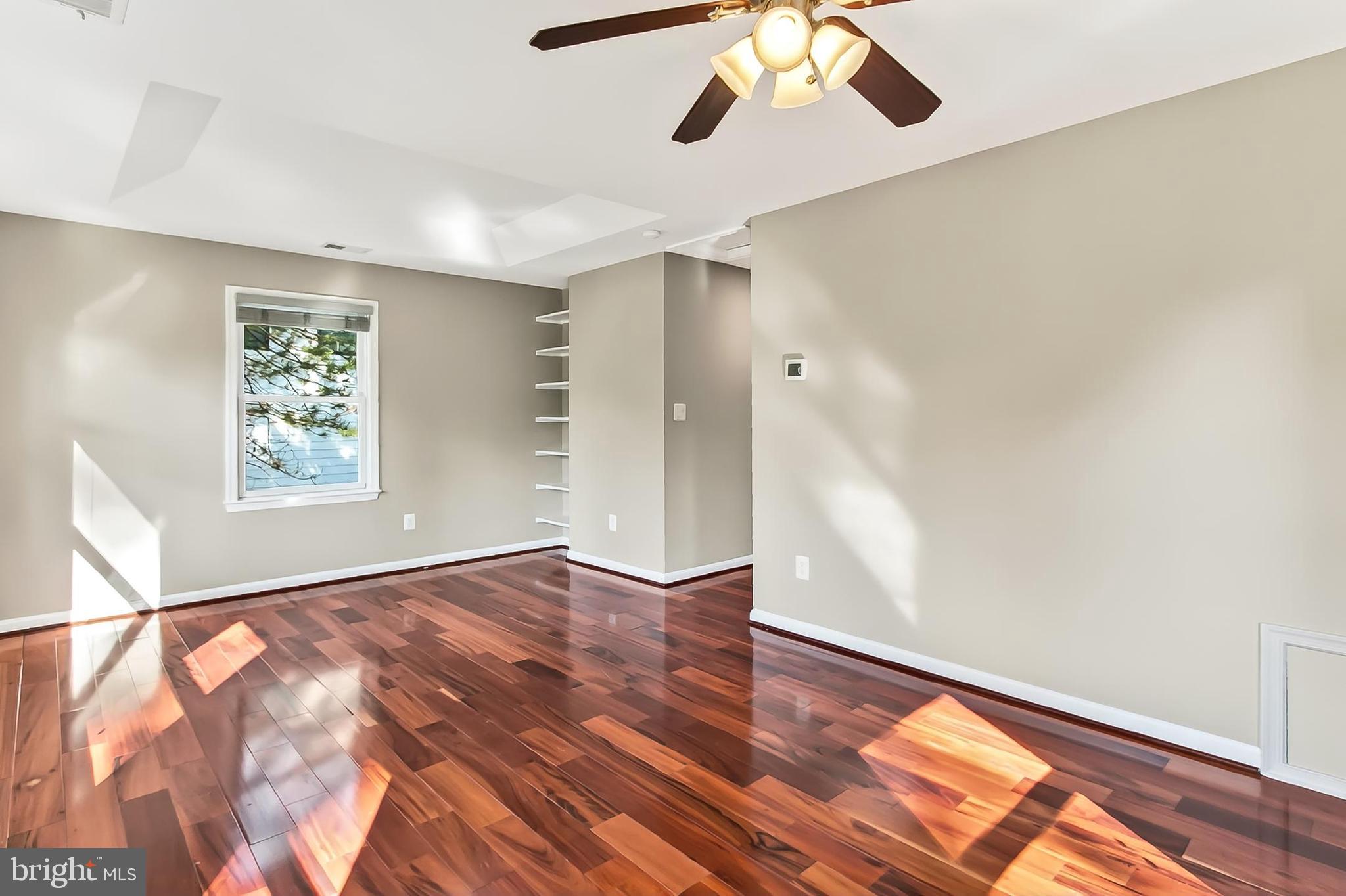 FALLS CHURCH CITY - Residential