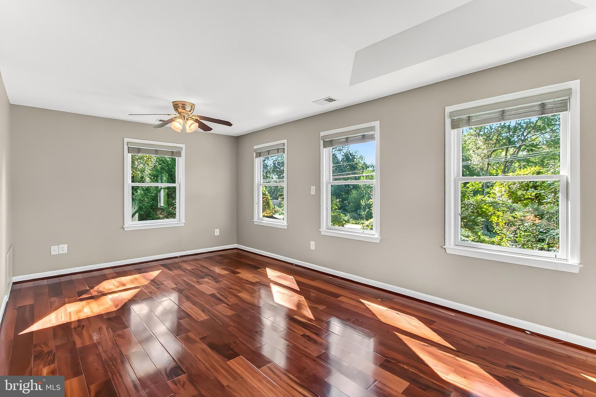 FALLS CHURCH CITY - Residential