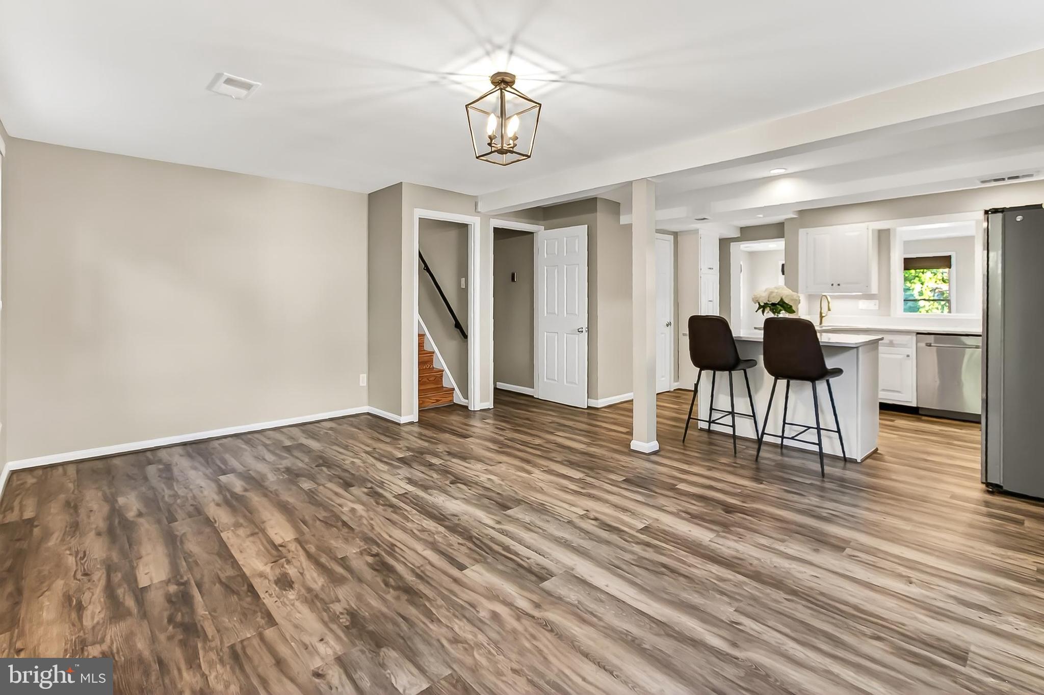 FALLS CHURCH CITY - Residential