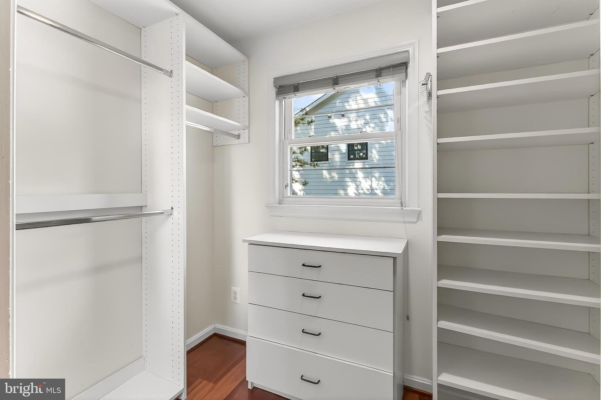 FALLS CHURCH CITY - Residential