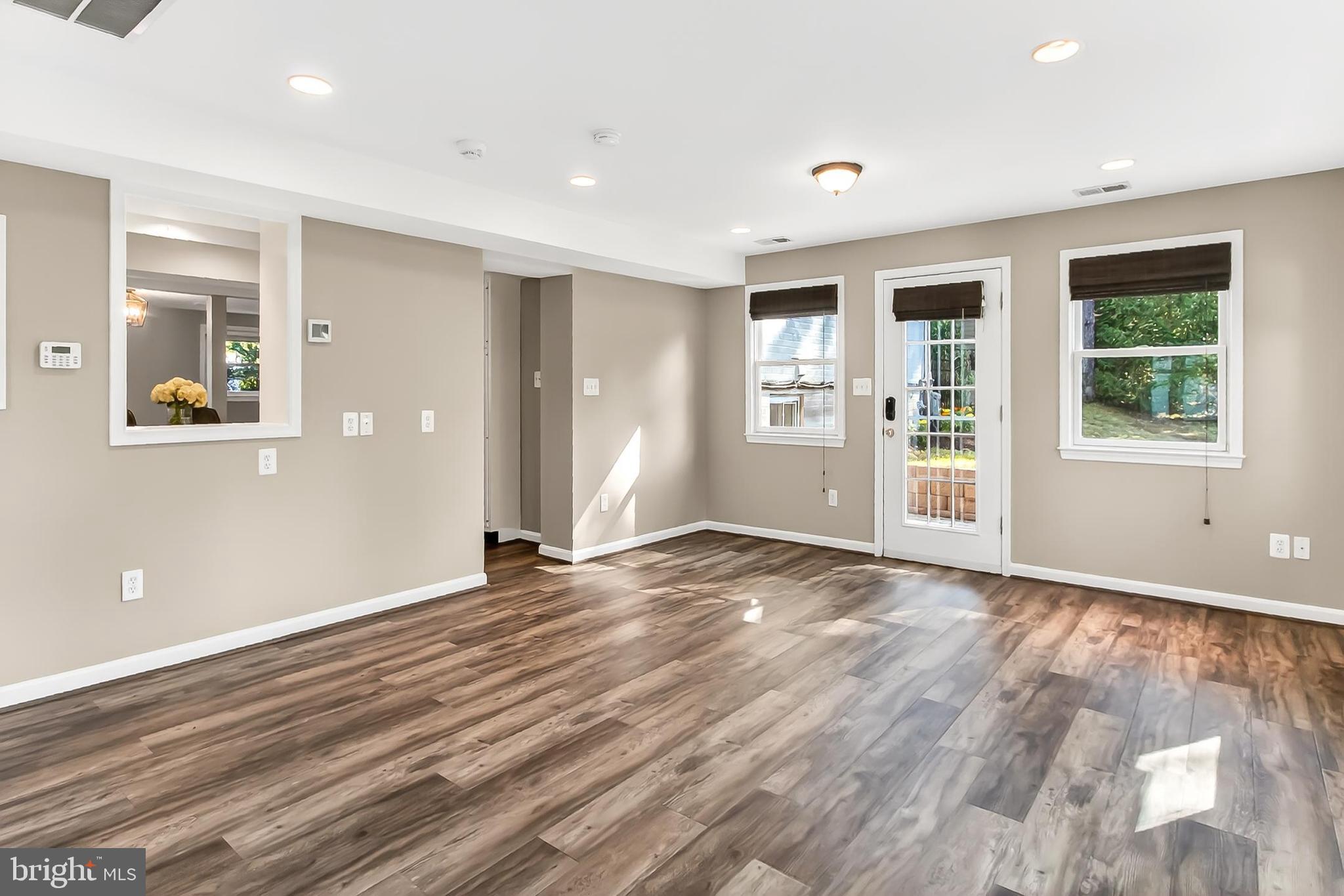 FALLS CHURCH CITY - Residential