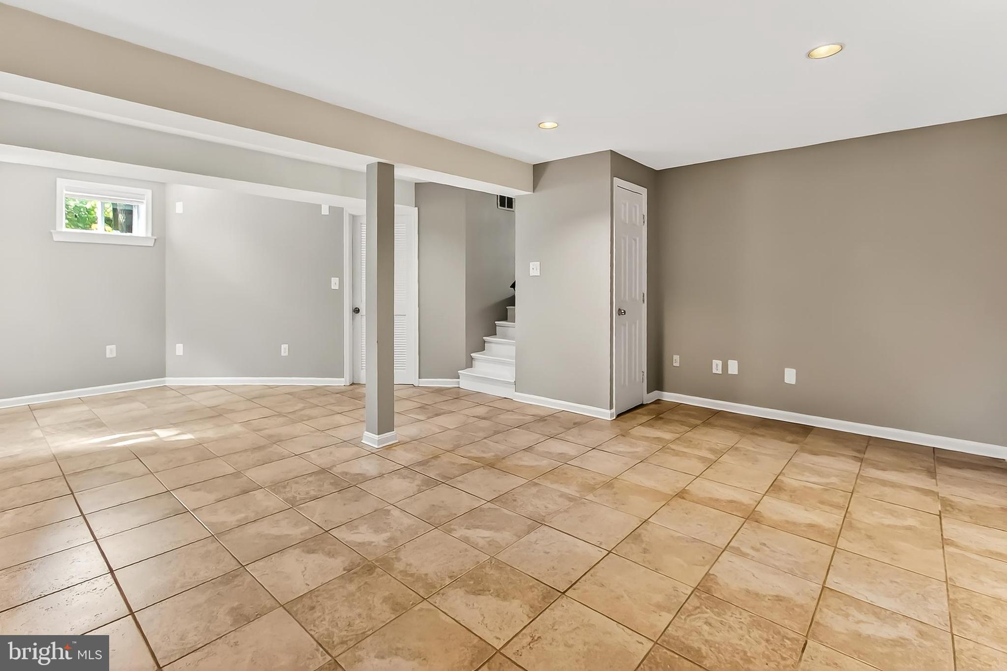 FALLS CHURCH CITY - Residential