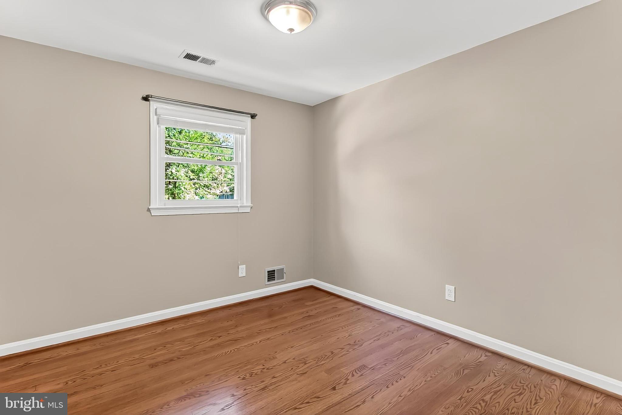 FALLS CHURCH CITY - Residential