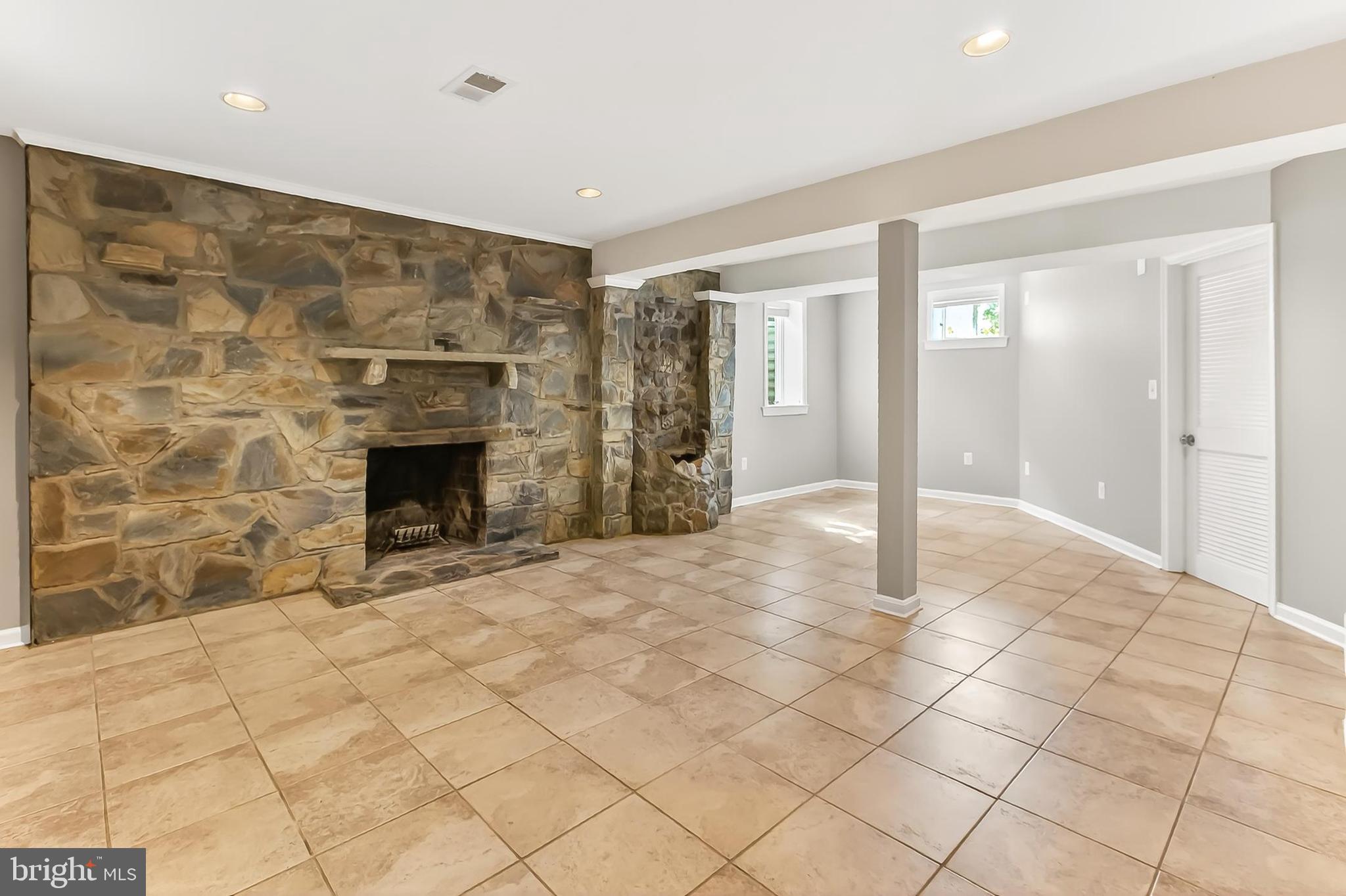 FALLS CHURCH CITY - Residential