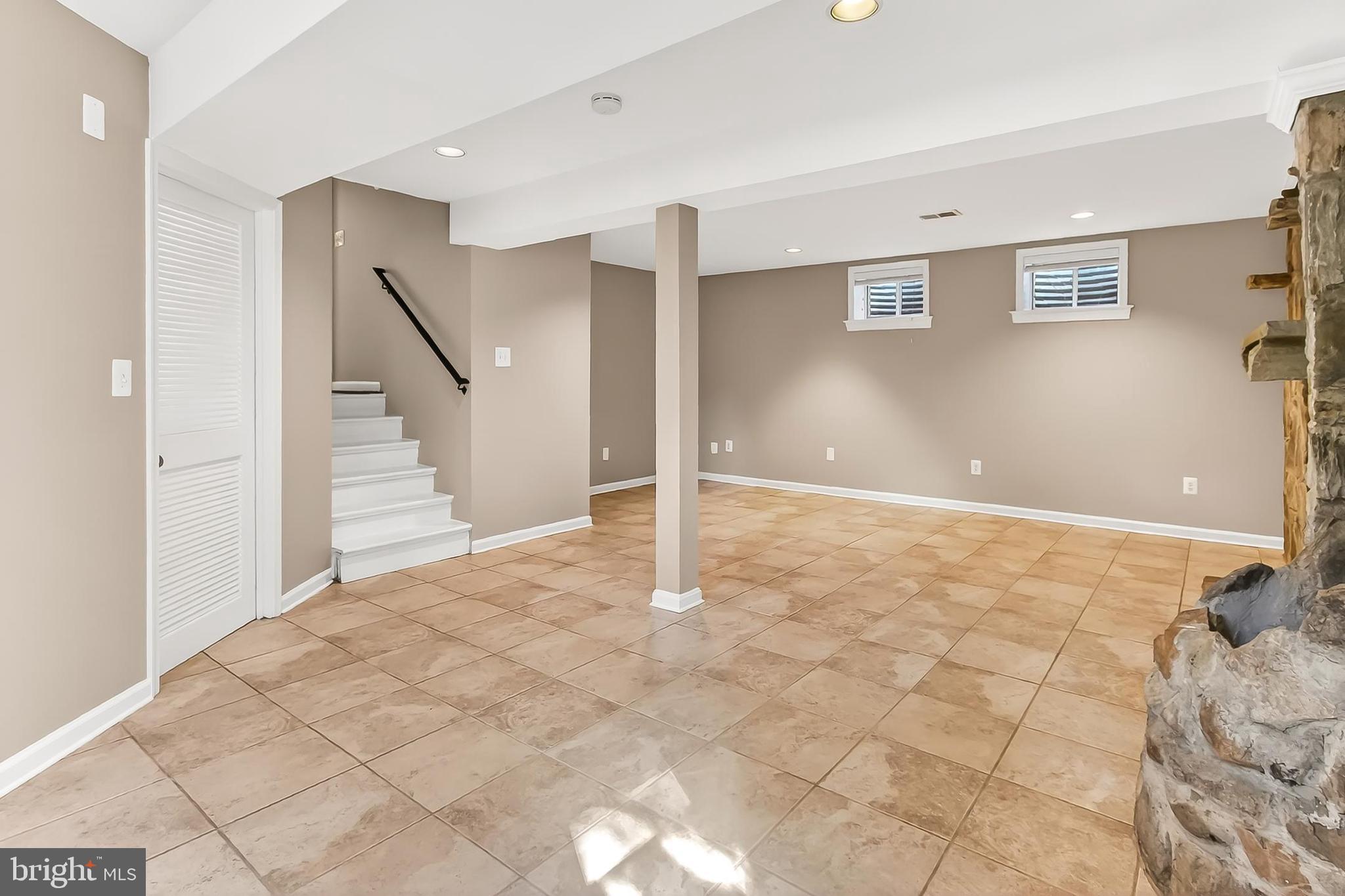 FALLS CHURCH CITY - Residential