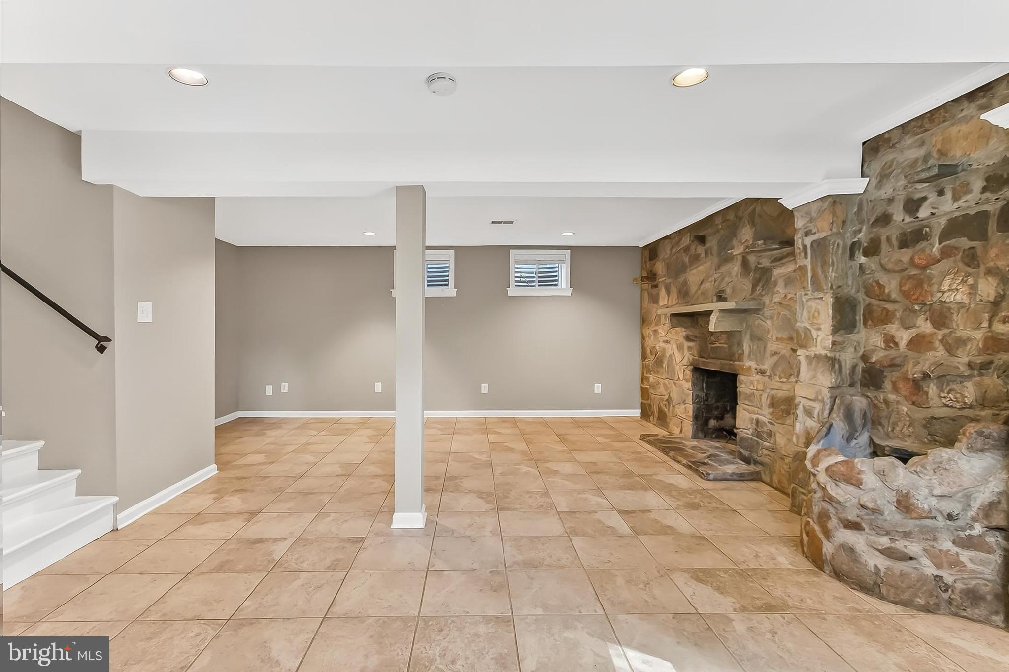 FALLS CHURCH CITY - Residential