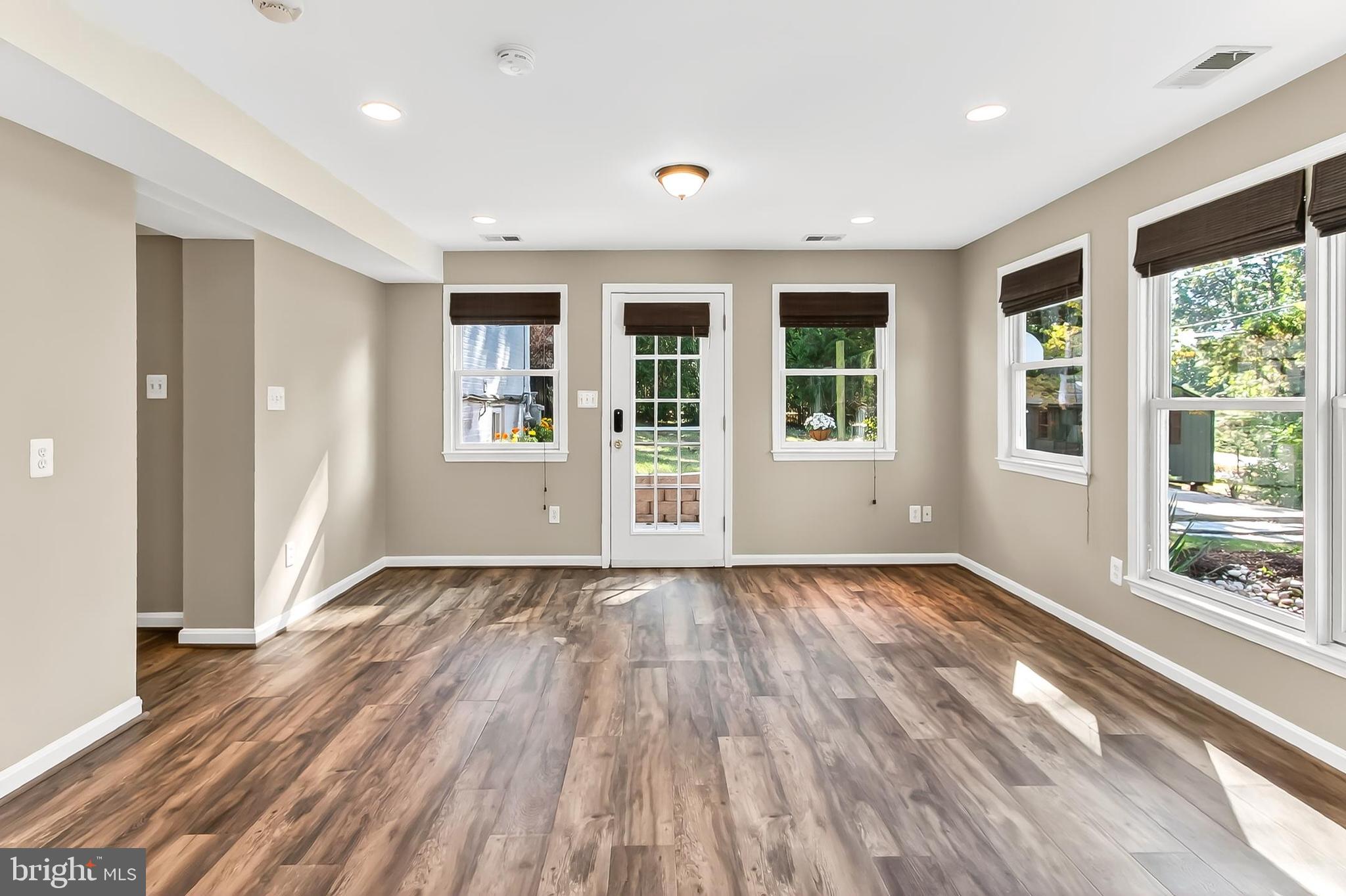 FALLS CHURCH CITY - Residential