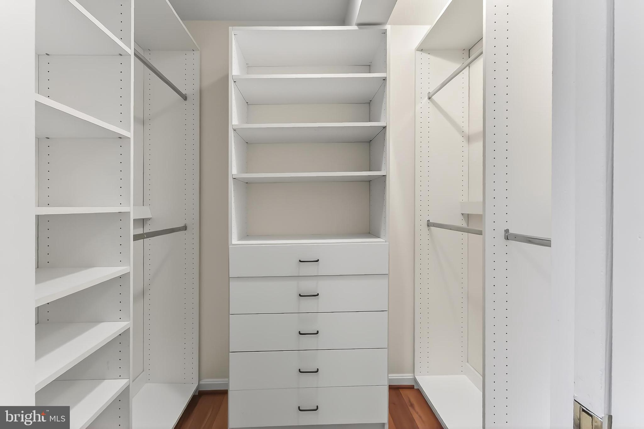 FALLS CHURCH CITY - Residential