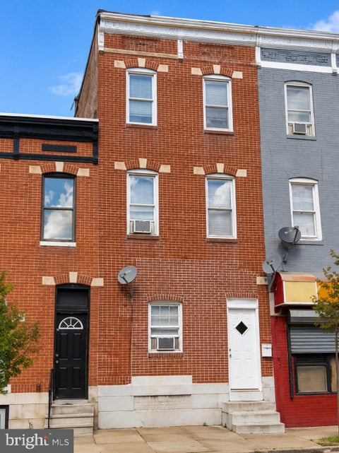 Townhouse For Sale - 3246 E Baltimore Street<br/> Baltimore City County, BALTIMORE, MD 21224