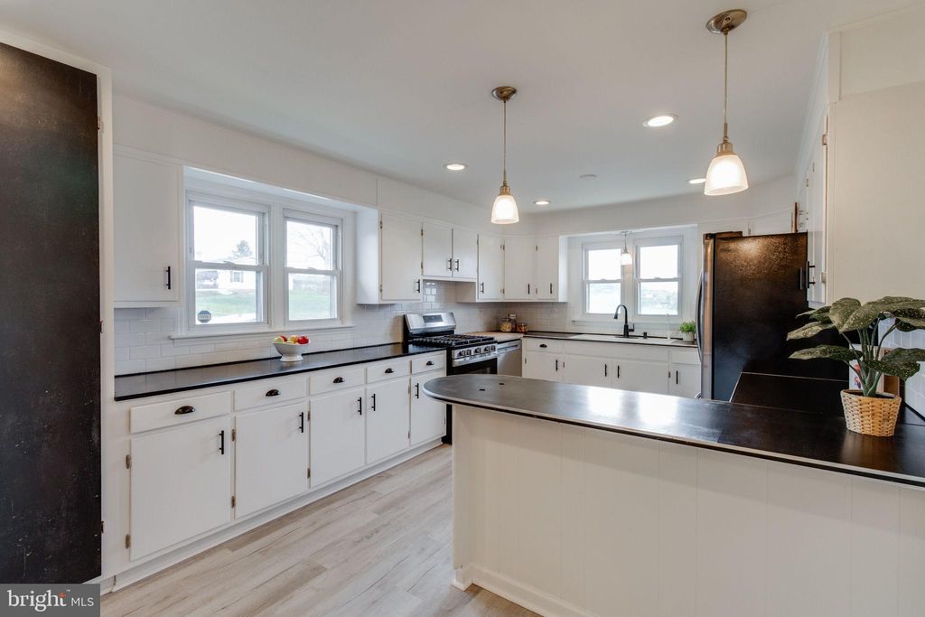 Photo of 412 S Reamstown Road, EPHRATA, PA 17522 (MLS # PALA2087068)