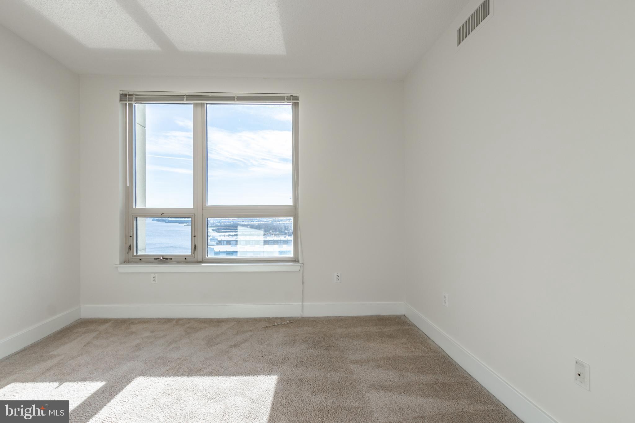 DOCKSIDE CONDOMINIUM - Residential
