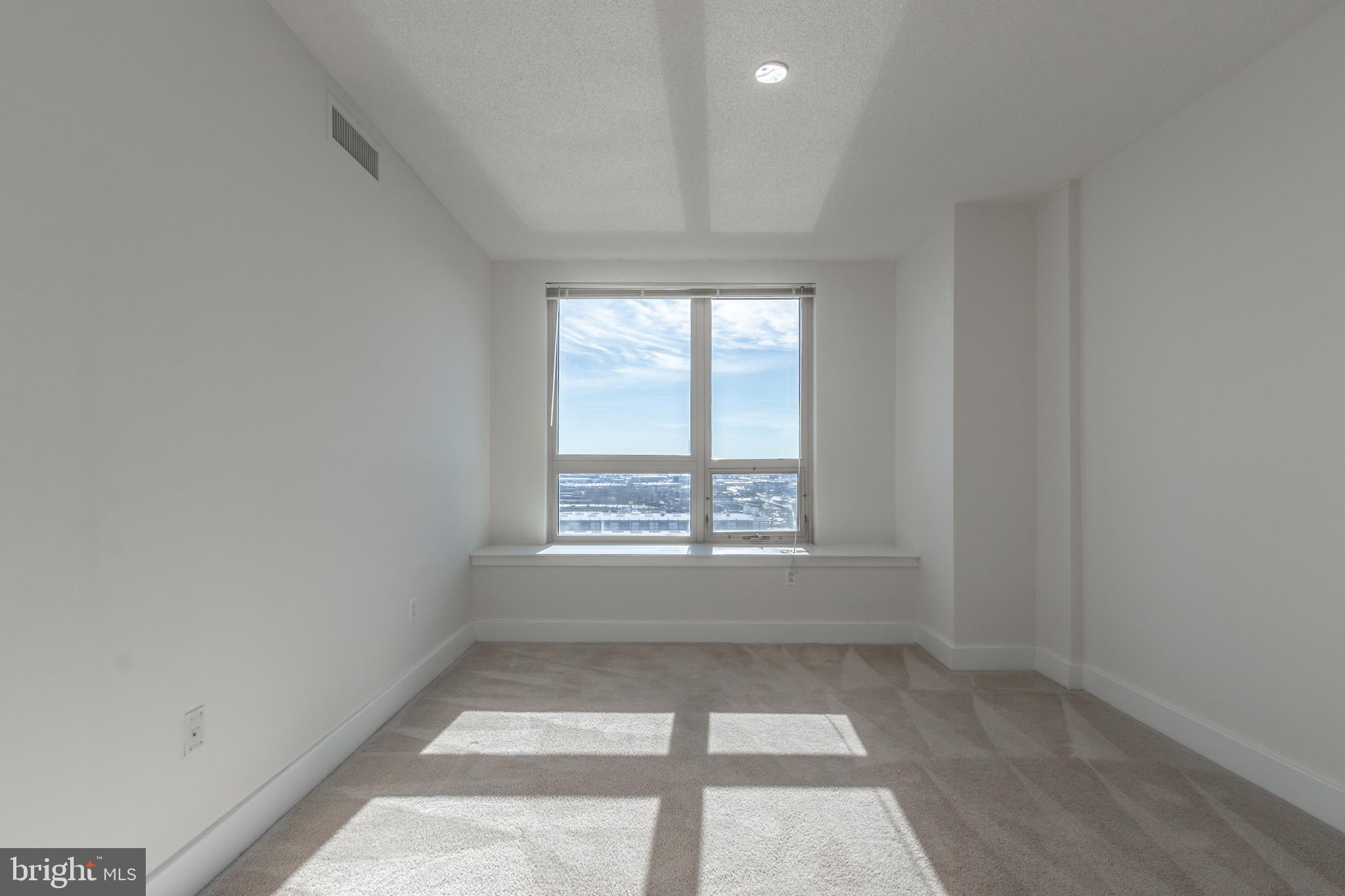 DOCKSIDE CONDOMINIUM - Residential