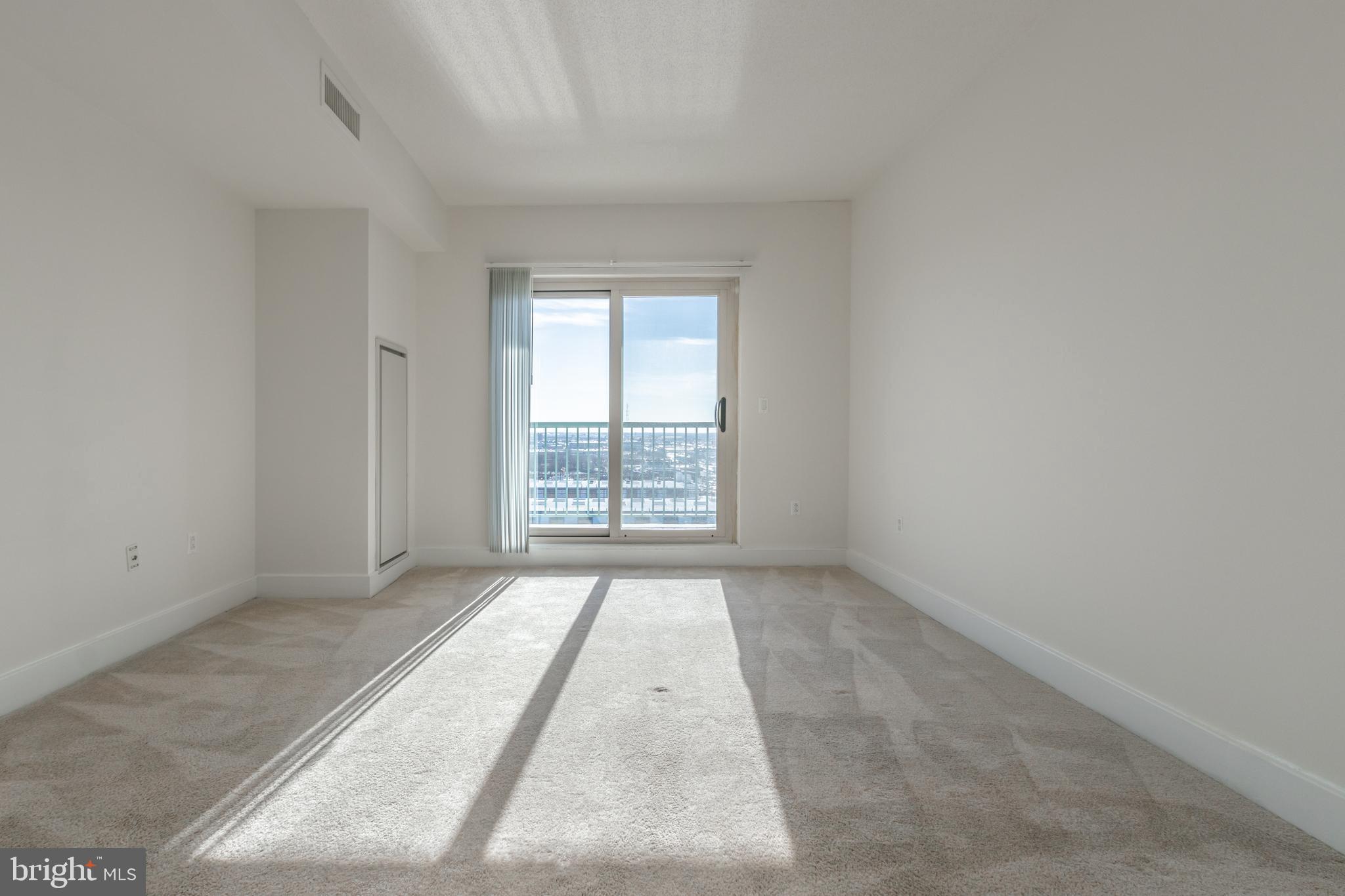 DOCKSIDE CONDOMINIUM - Residential