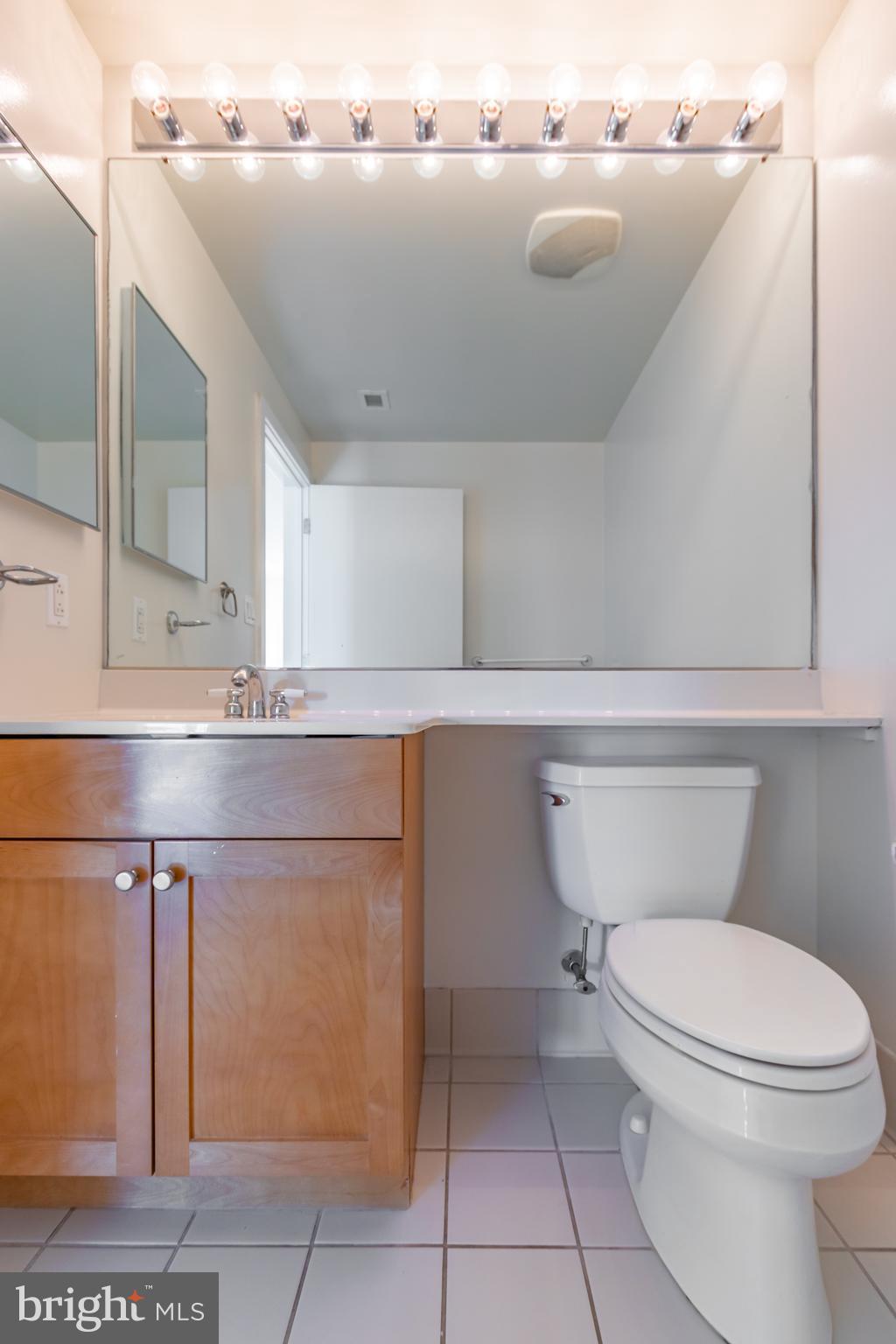 DOCKSIDE CONDOMINIUM - Residential