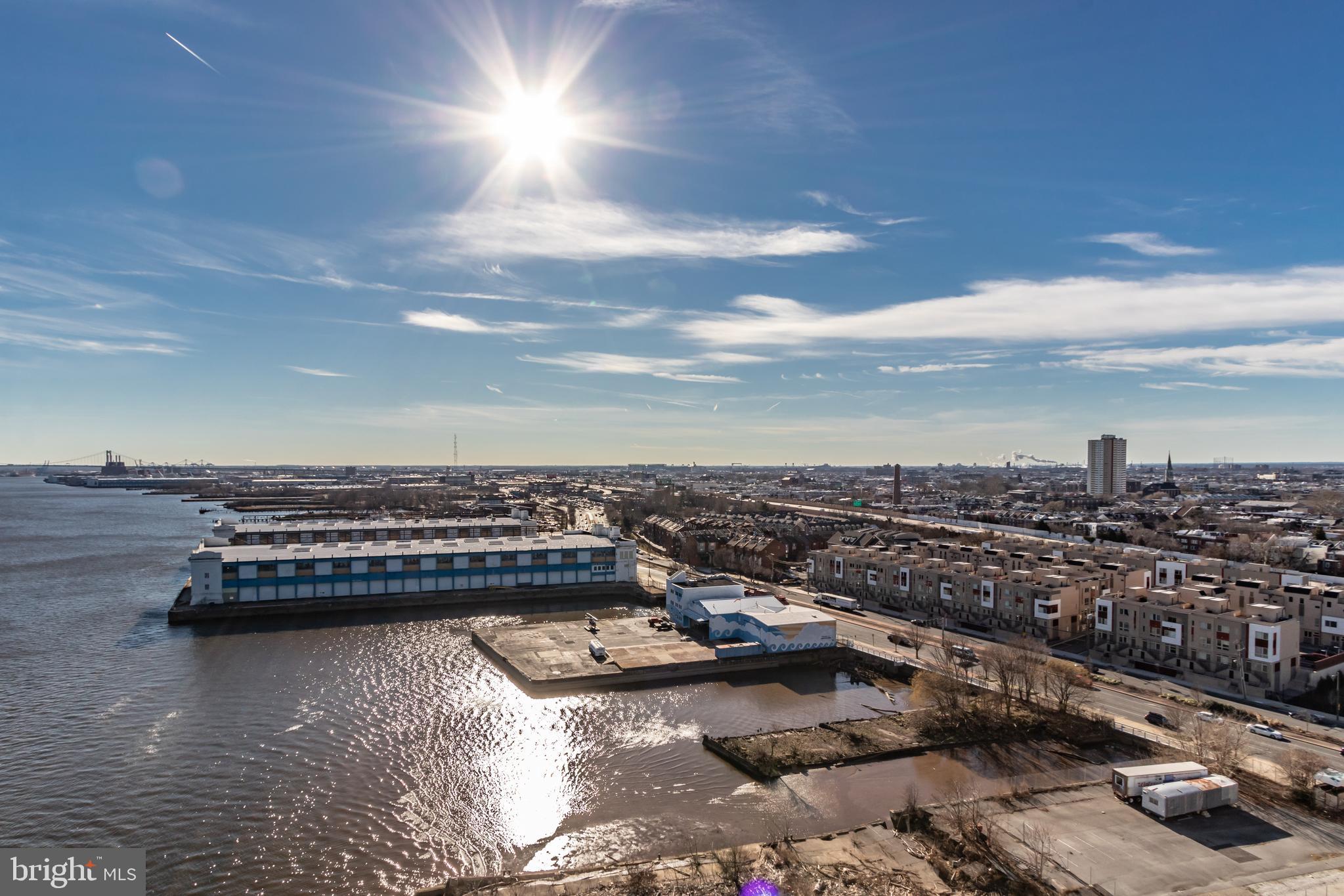 DOCKSIDE CONDOMINIUM - Residential
