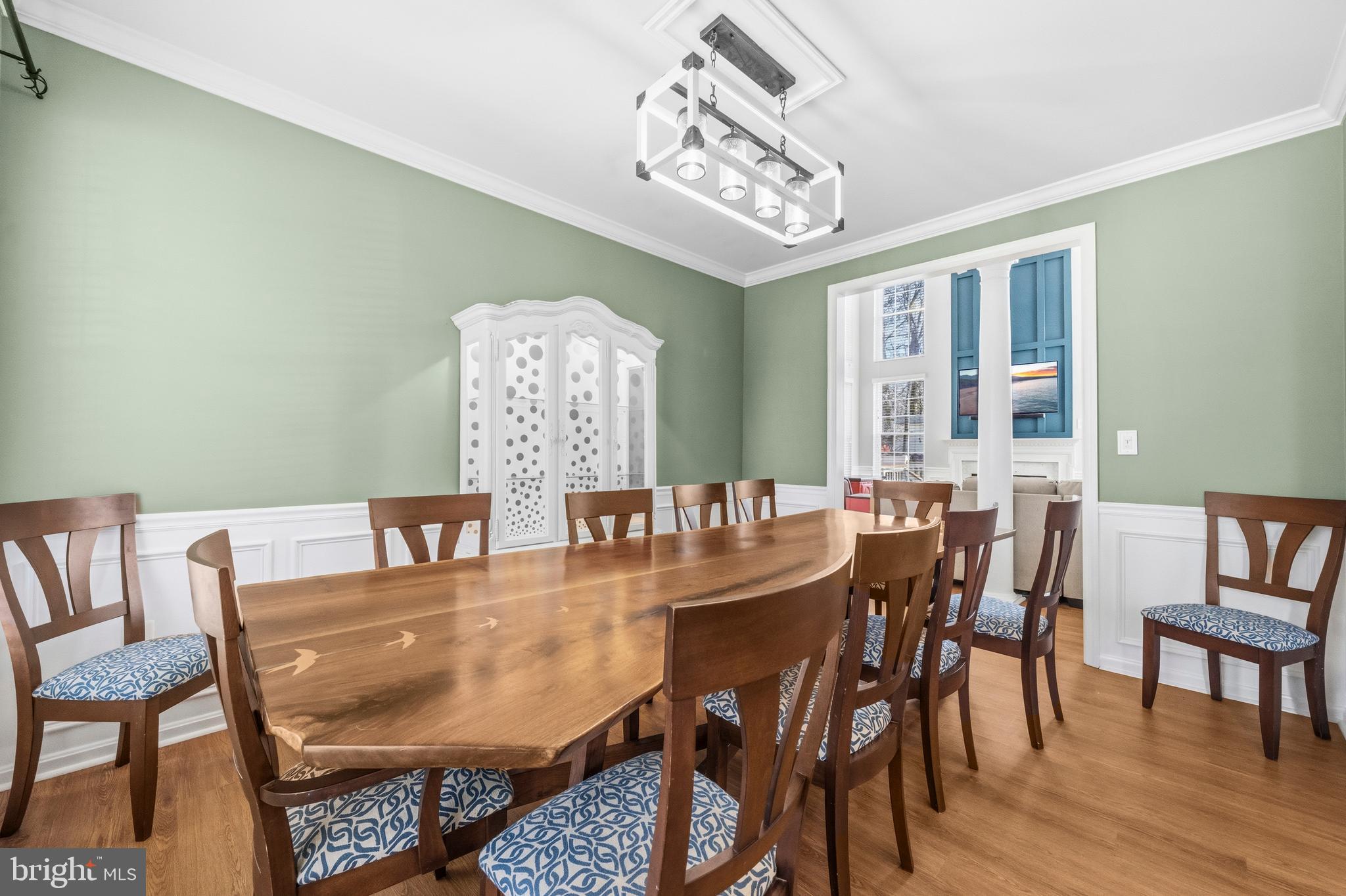 ROUND HILL - Residential