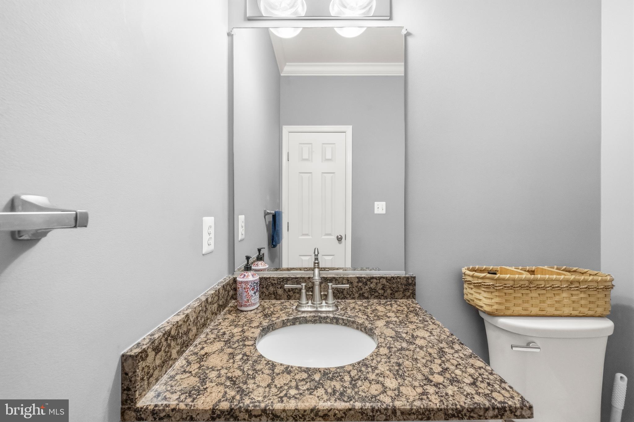 ROUND HILL - Residential