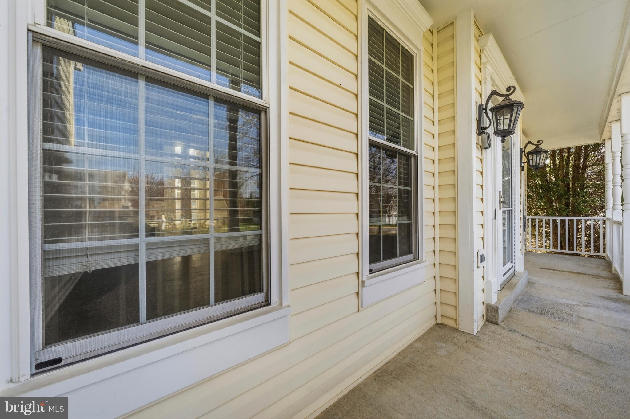 ROUND HILL - Residential