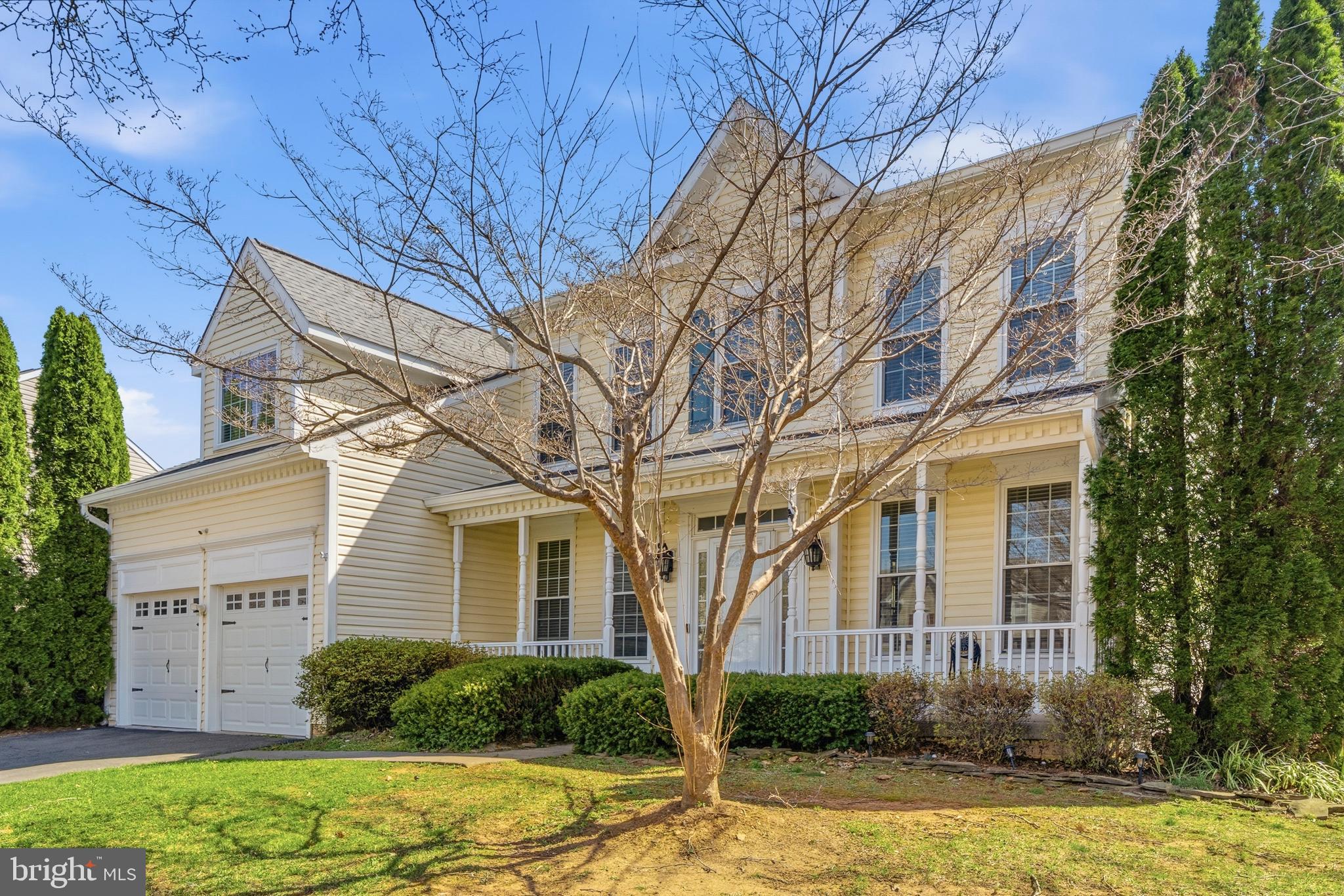 ROUND HILL - Residential